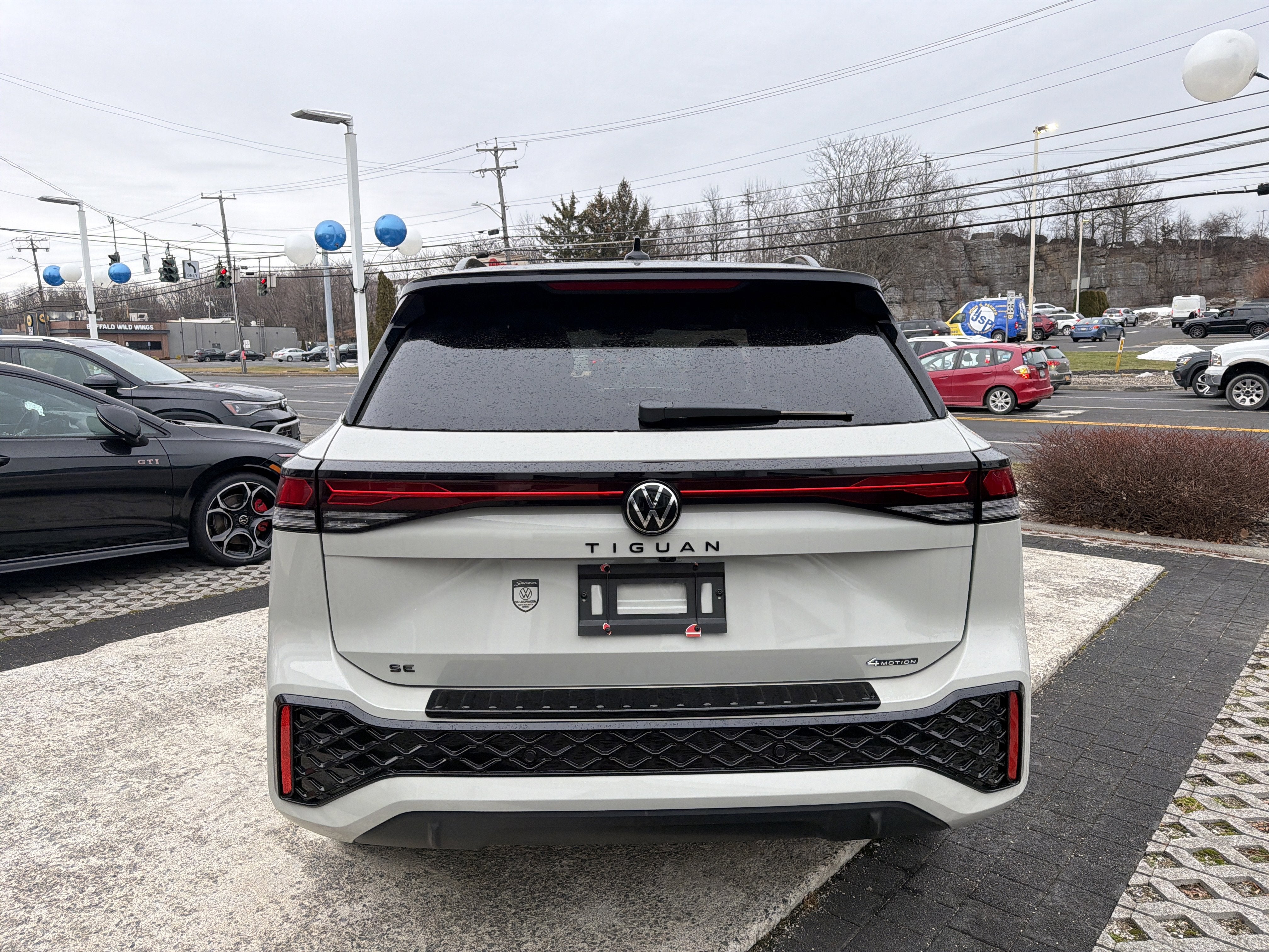 2026 Volkswagen Tiguan 2.0T SE R-Line Black