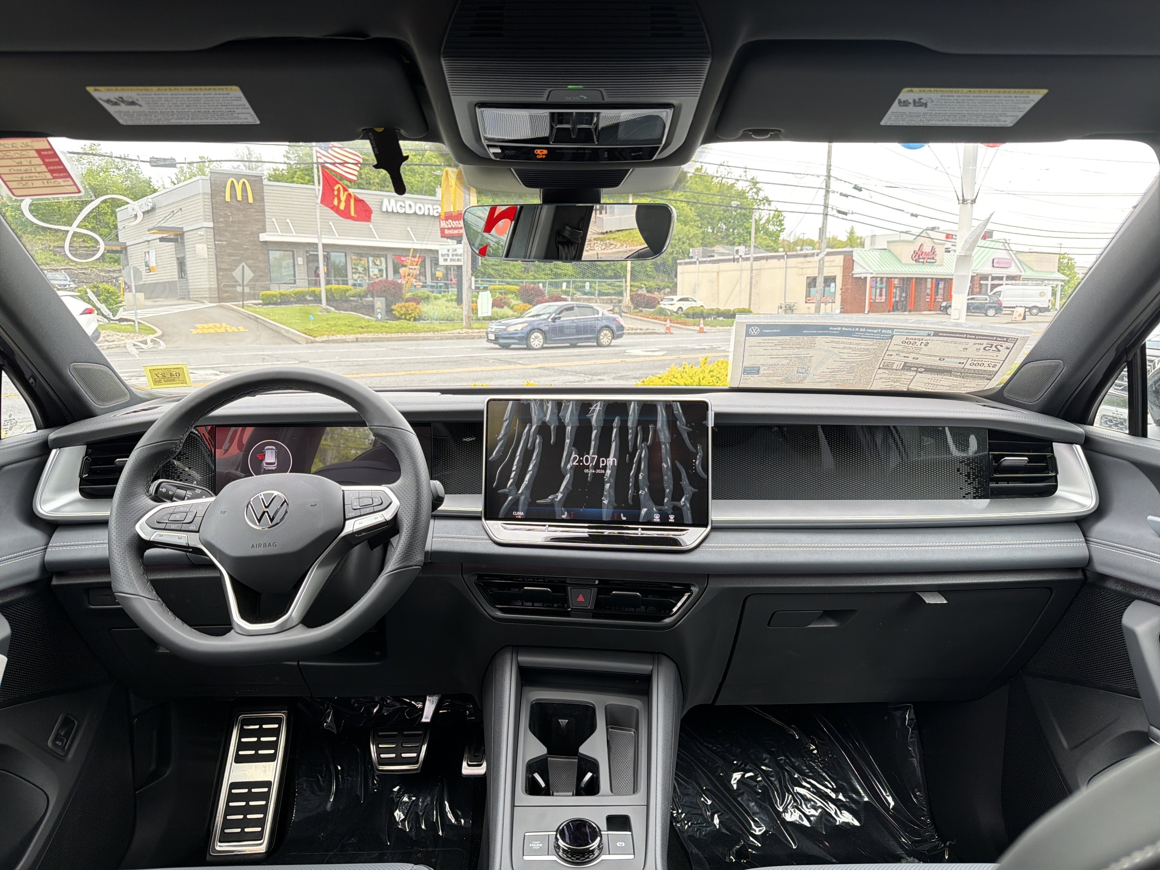 2026 Volkswagen Tiguan 2.0T SE
