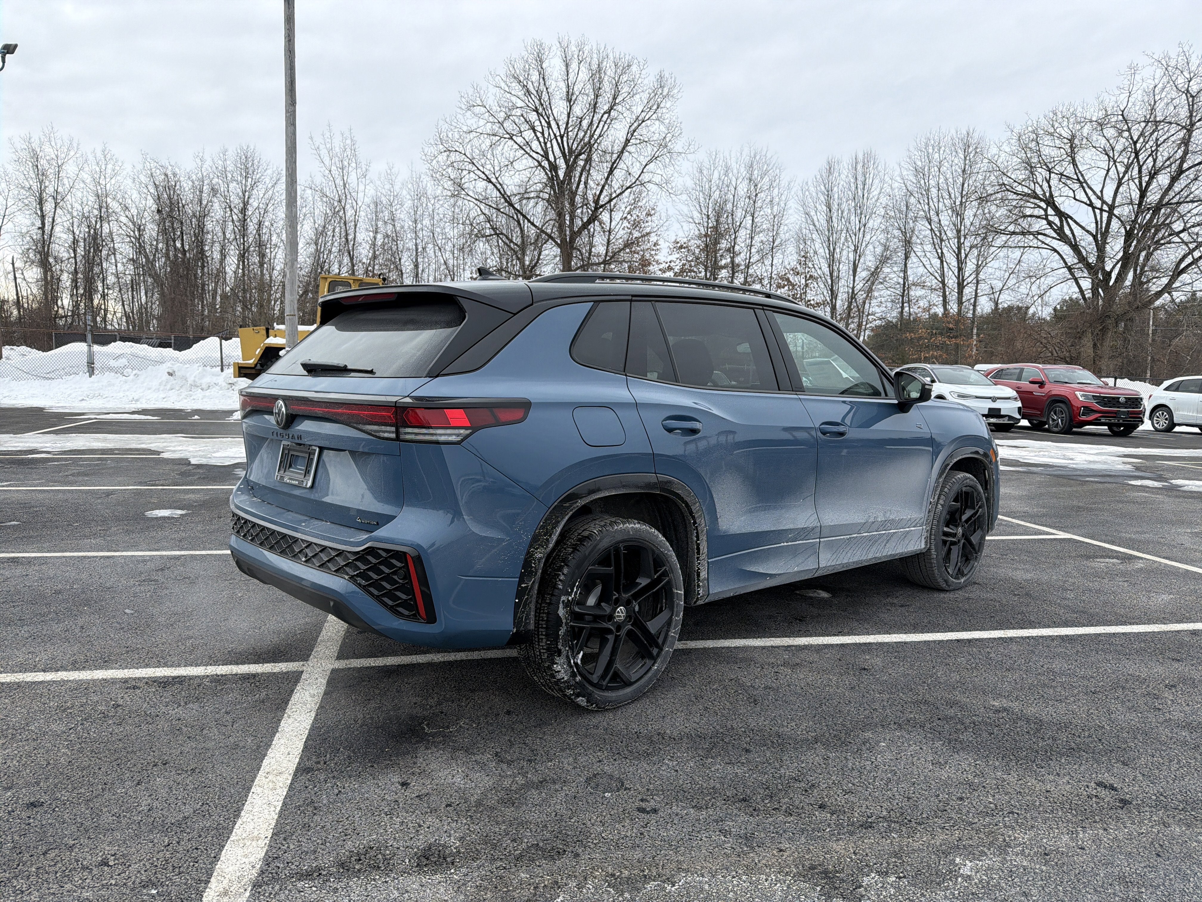 2026 Volkswagen Tiguan 2.0T SE R-Line Black