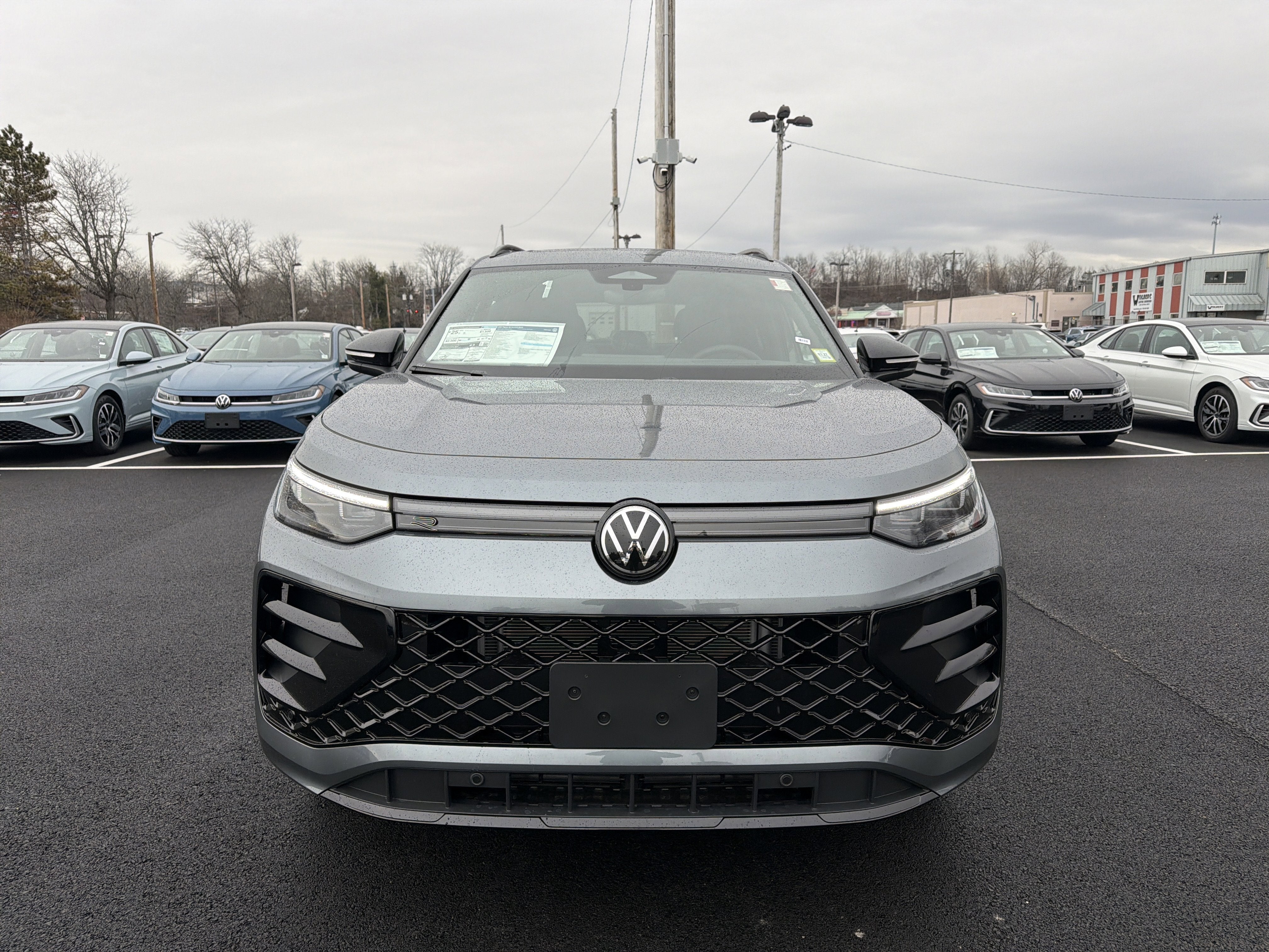 2026 Volkswagen Tiguan 2.0T SE R-Line Black
