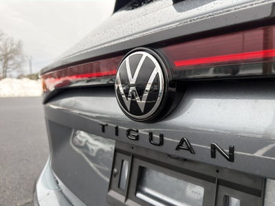 2026 Volkswagen Tiguan 2.0T SE R-Line Black