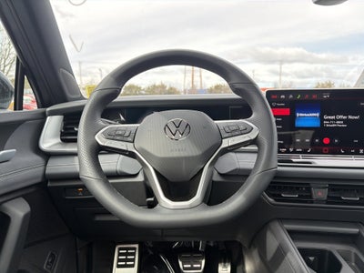 2026 Volkswagen Tiguan 2.0T SE R-Line Black