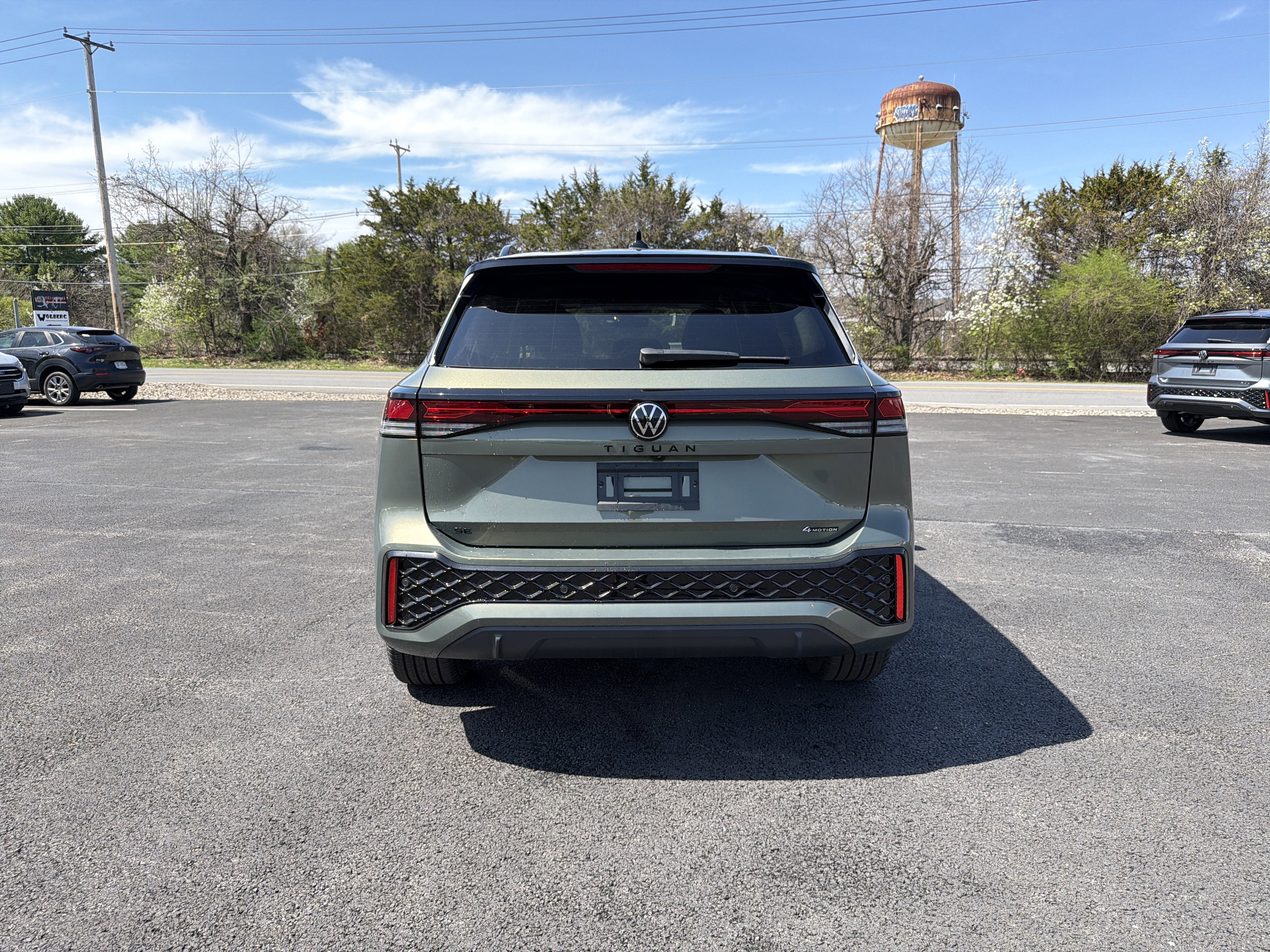 2026 Volkswagen Tiguan 2.0T SE R-Line Black
