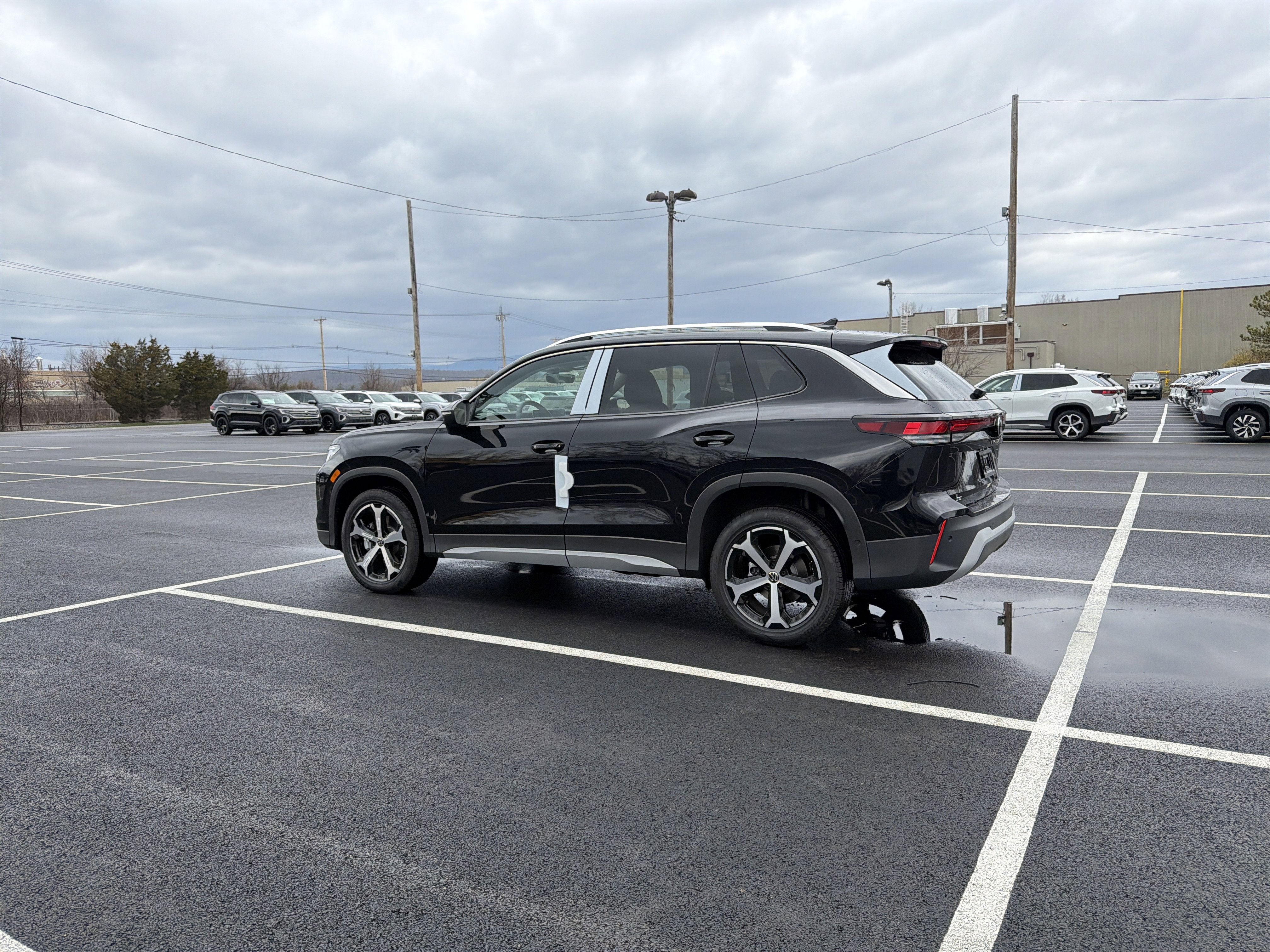 2026 Volkswagen Tiguan SE AWD