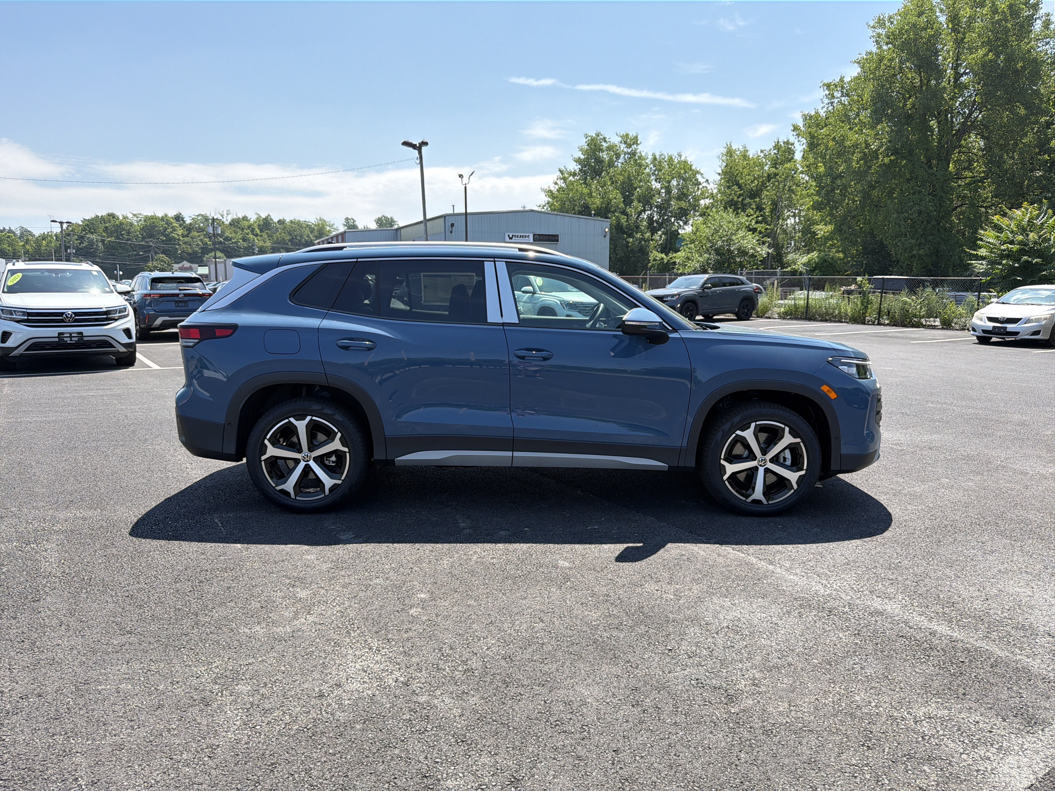 2026 Volkswagen Tiguan 2.0T SE