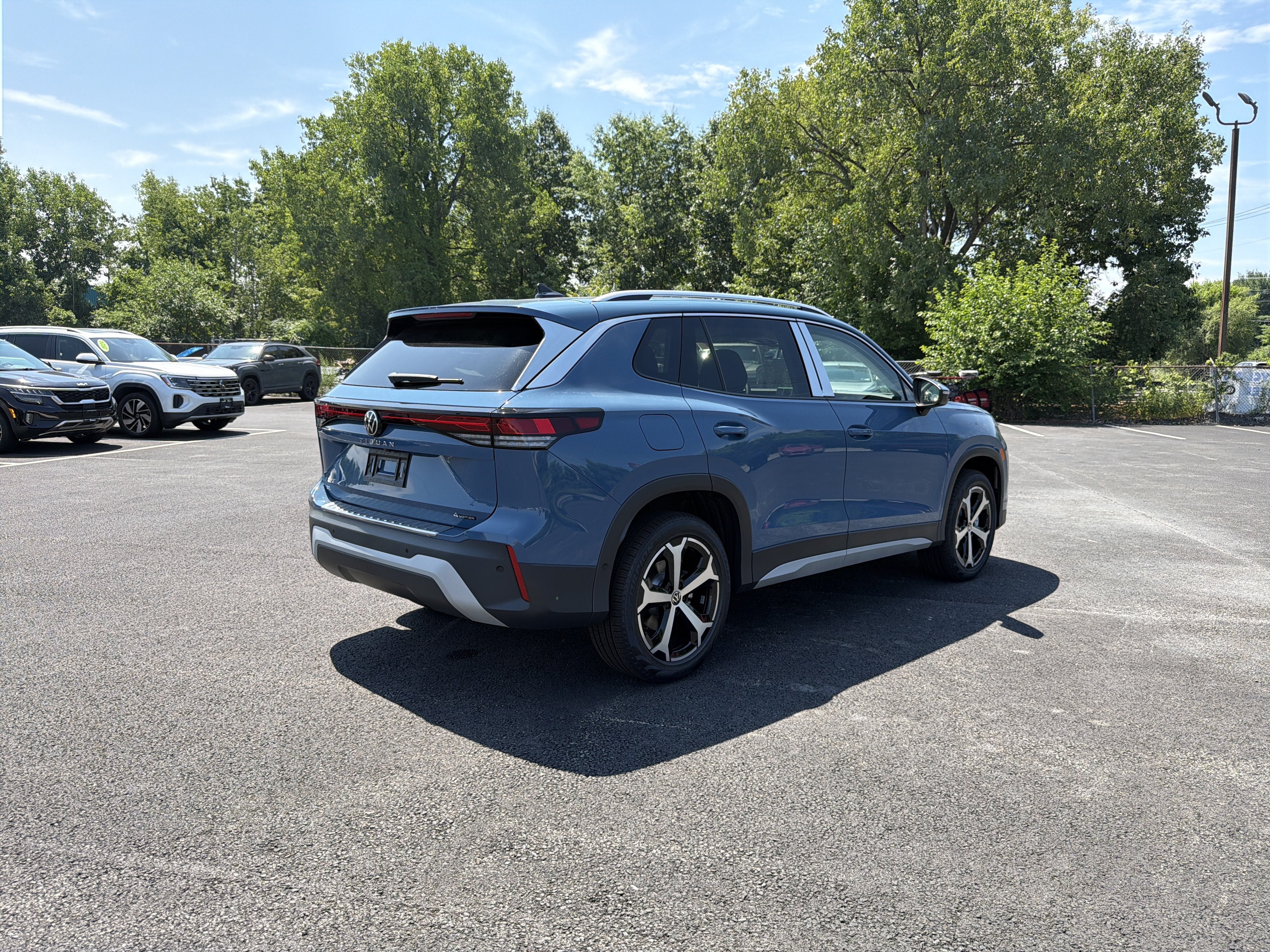 2026 Volkswagen Tiguan 2.0T SE