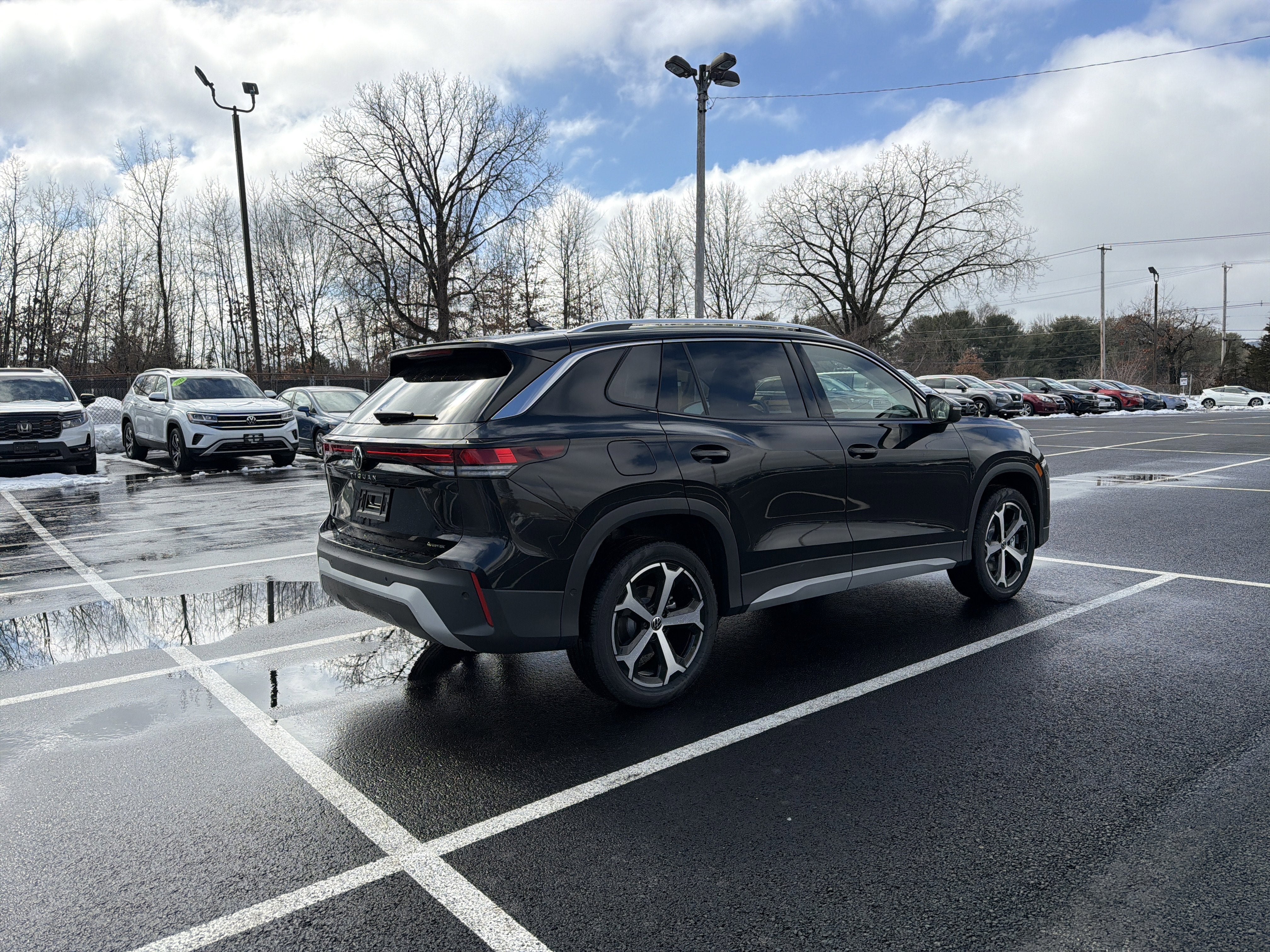 2026 Volkswagen Tiguan 2.0T SE