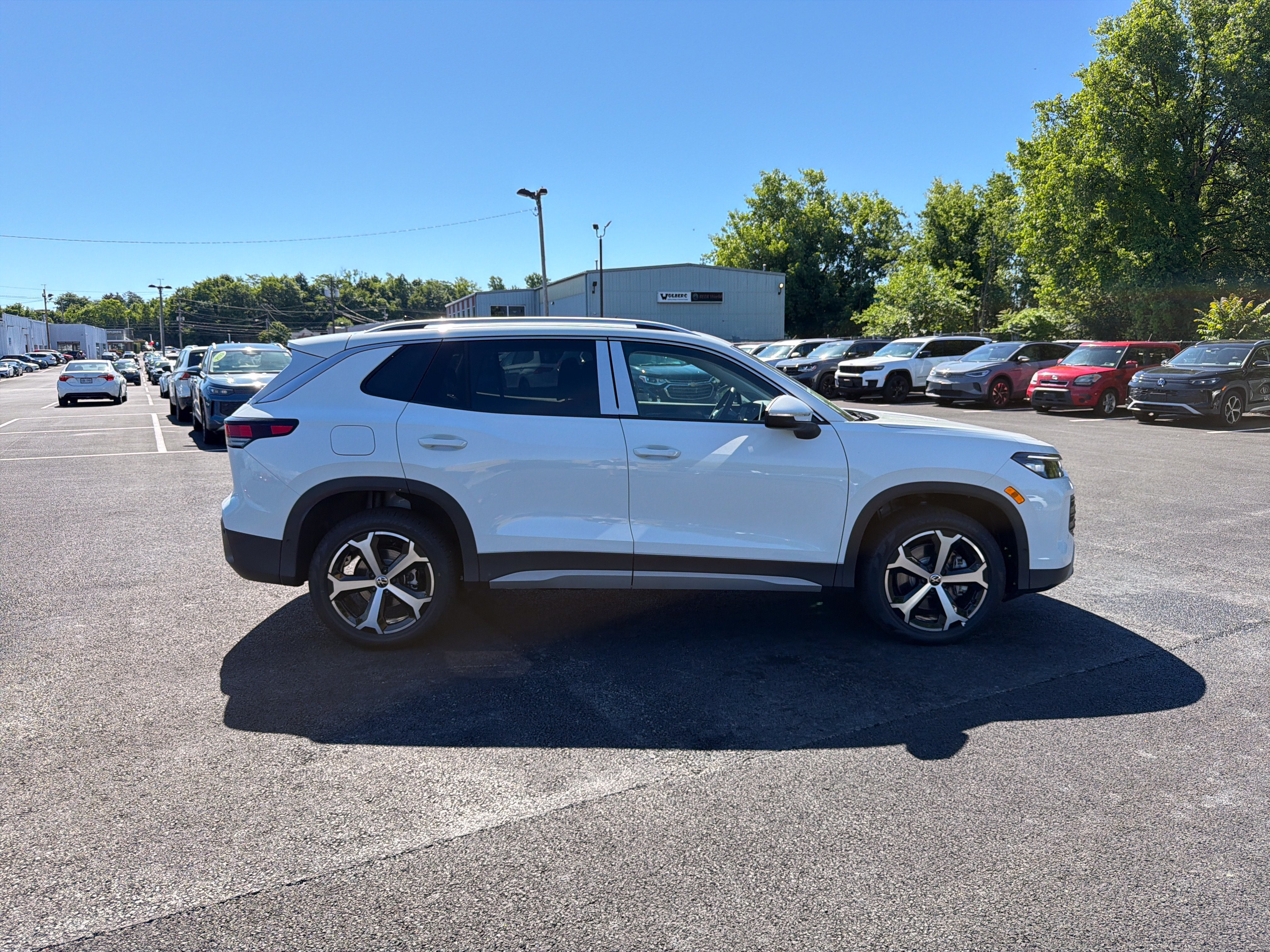 2026 Volkswagen Tiguan 2.0T SE
