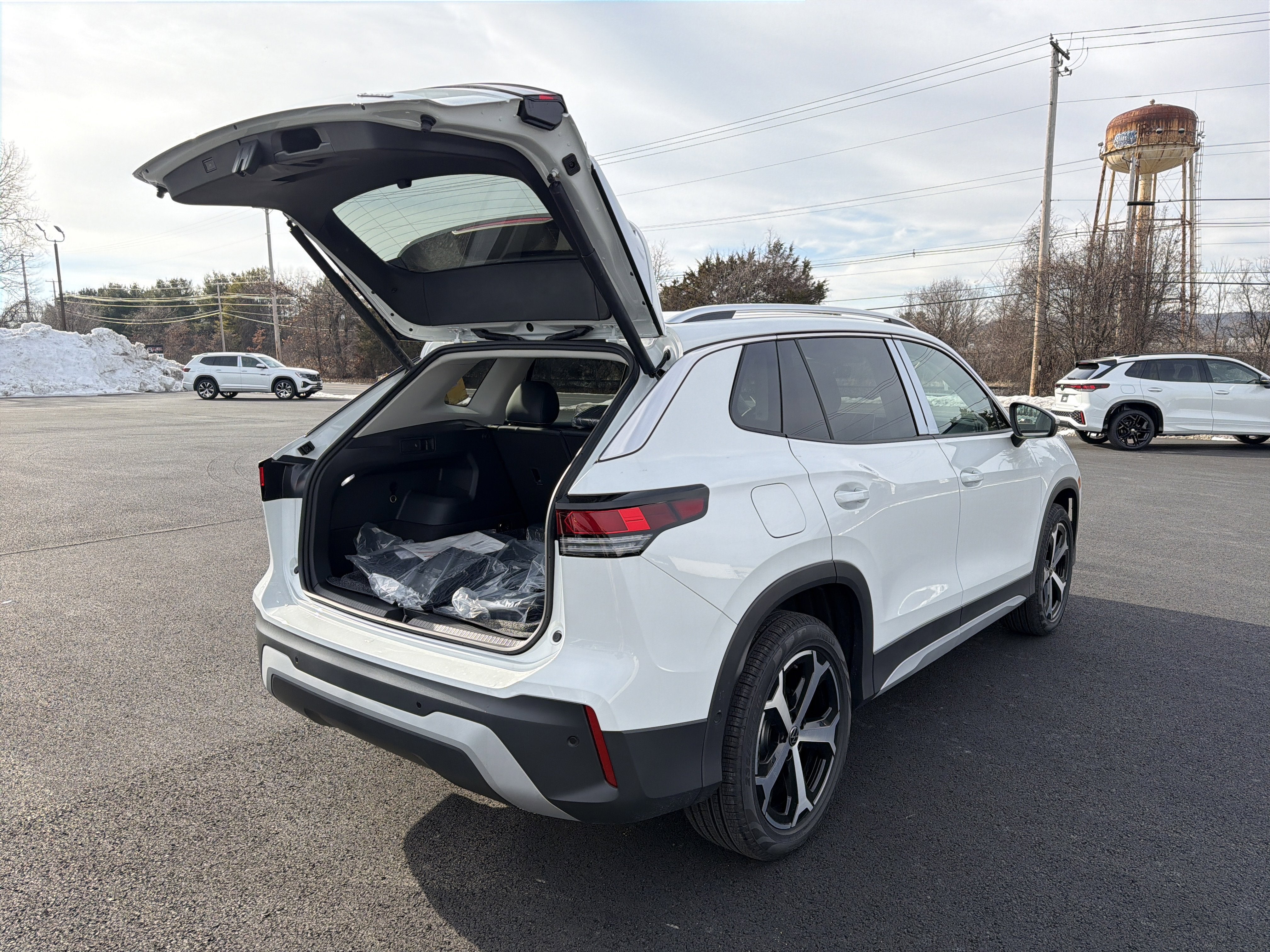 2026 Volkswagen Tiguan 2.0T SE