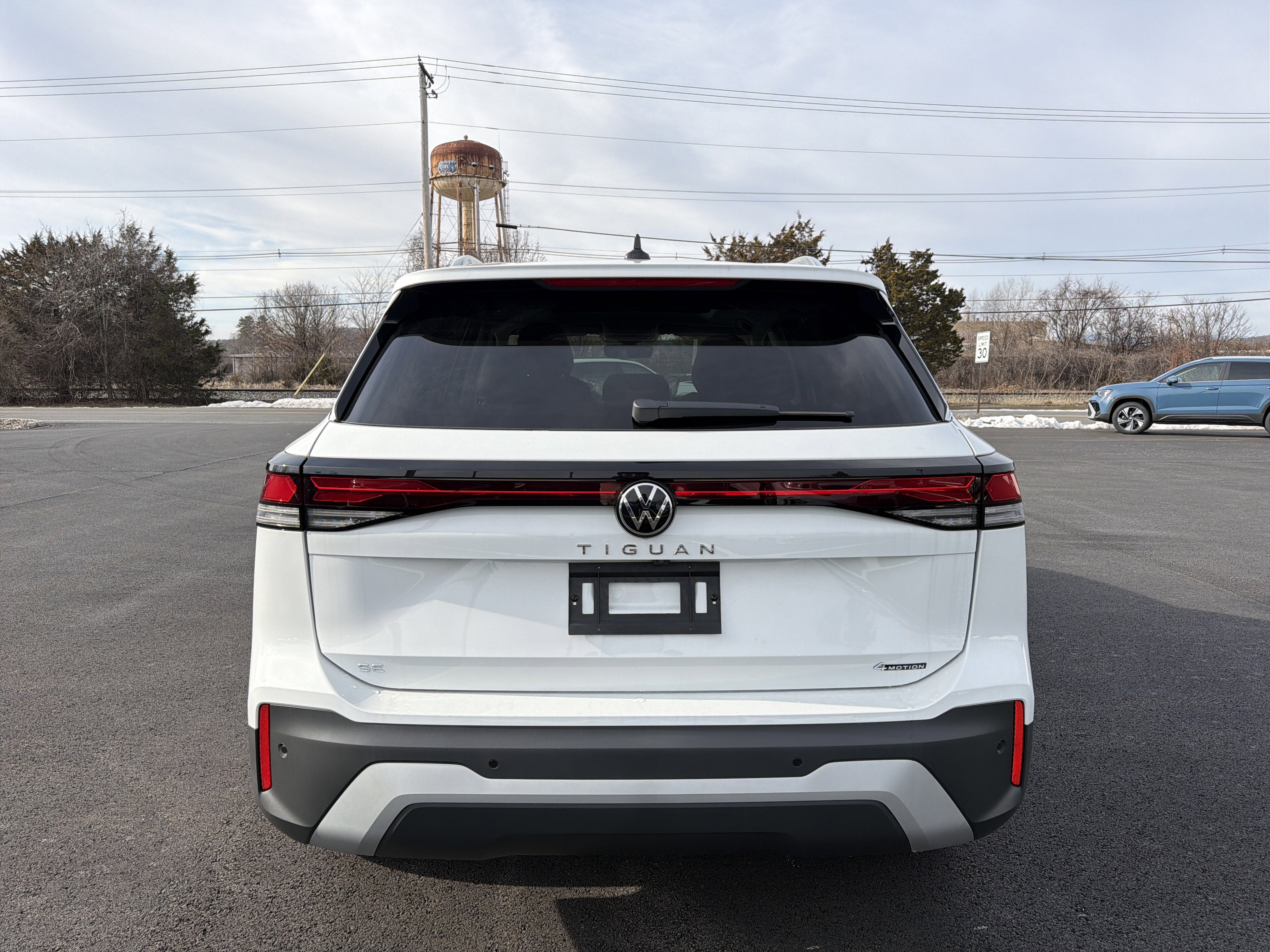 2026 Volkswagen Tiguan 2.0T SE