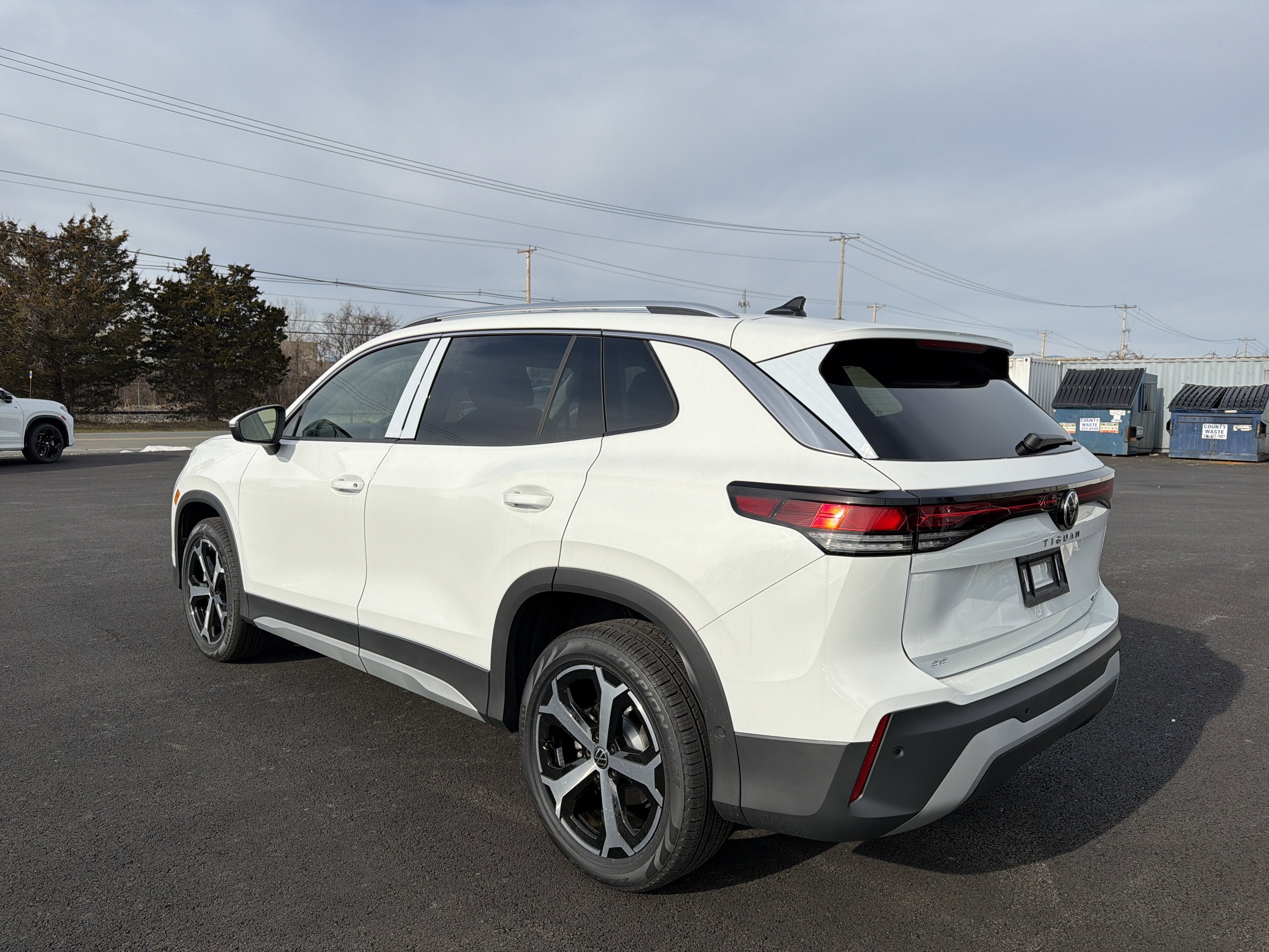 2026 Volkswagen Tiguan 2.0T SE