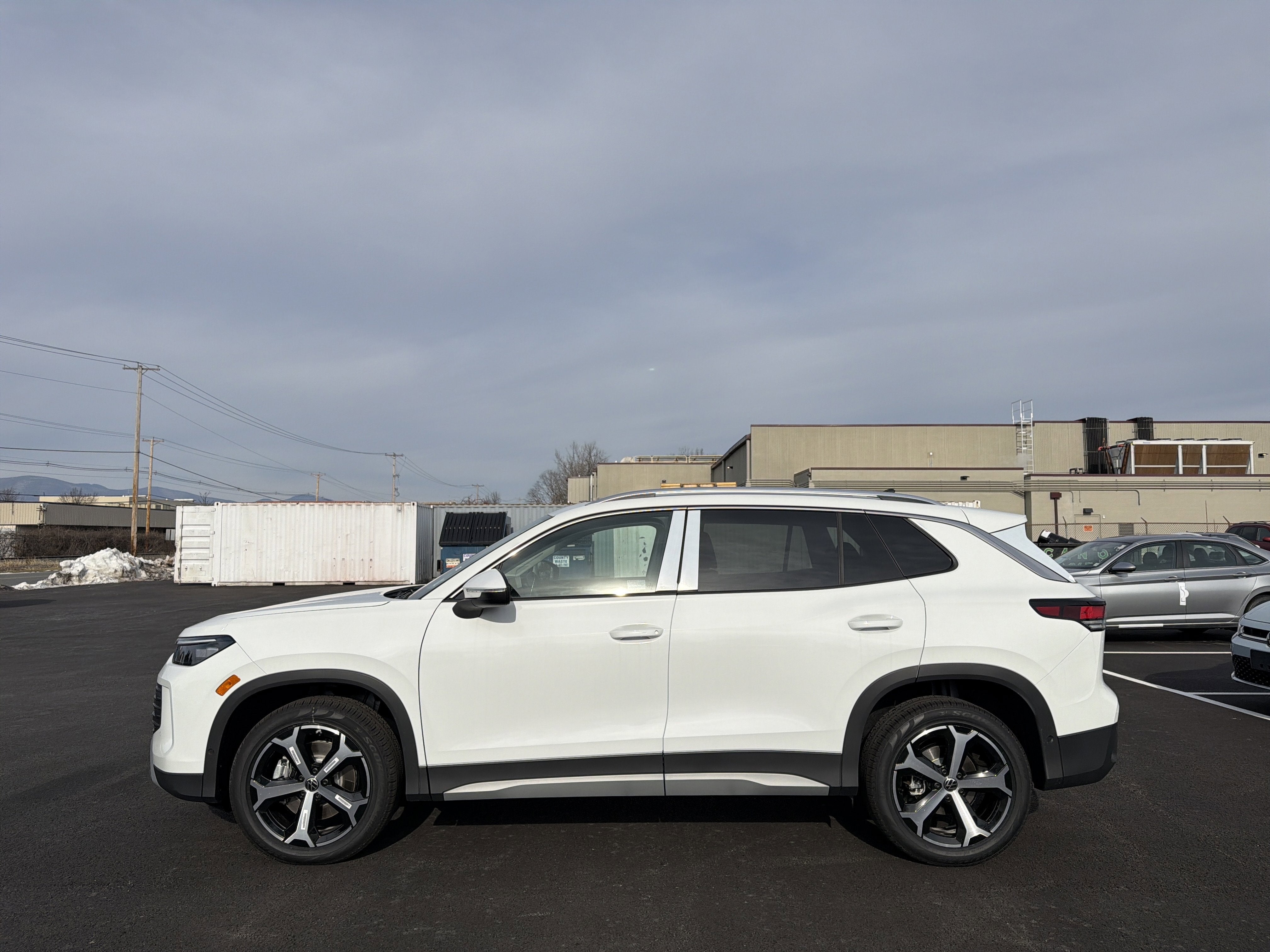 2026 Volkswagen Tiguan 2.0T SE