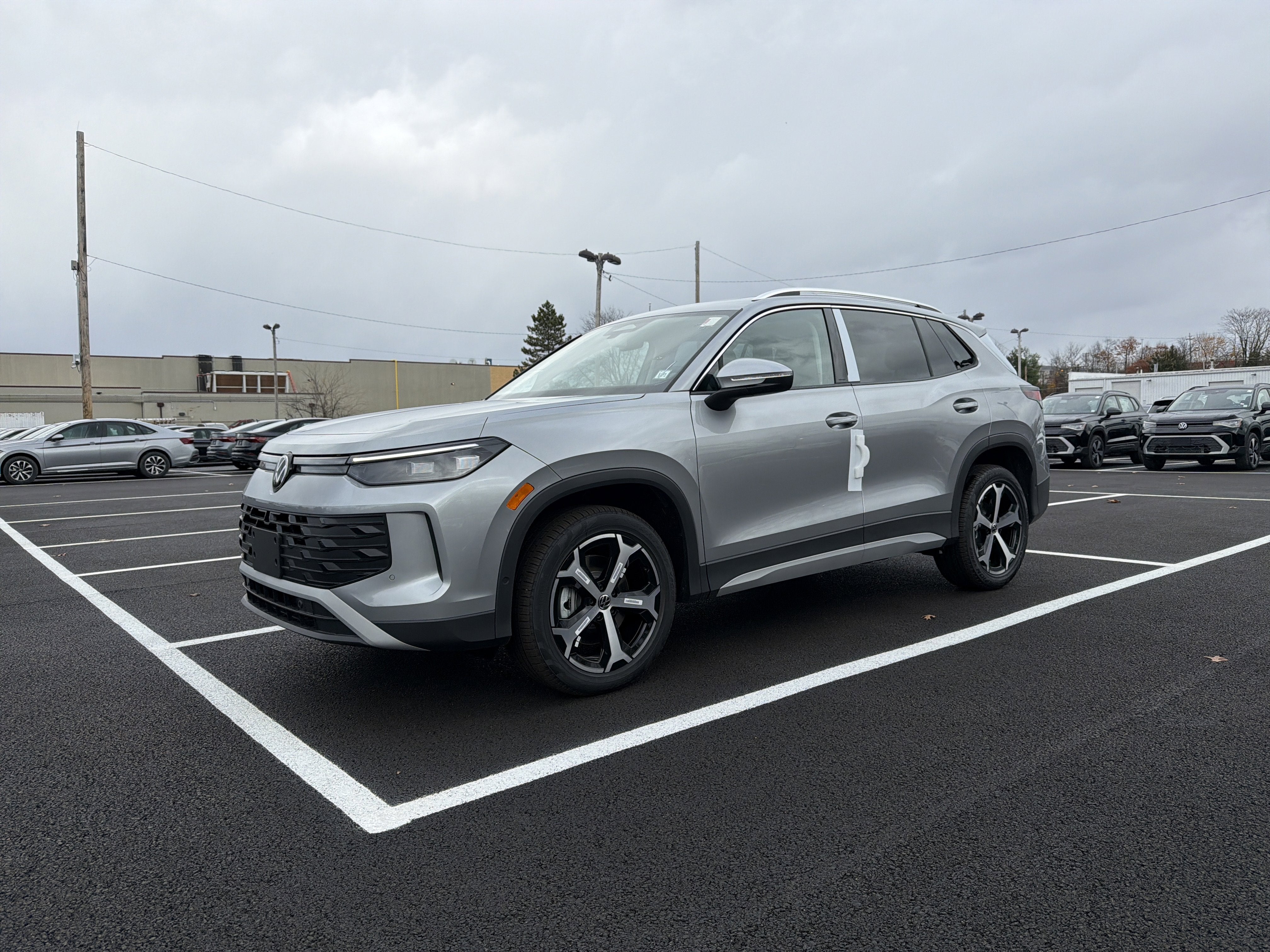 2026 Volkswagen Tiguan 2.0T SE