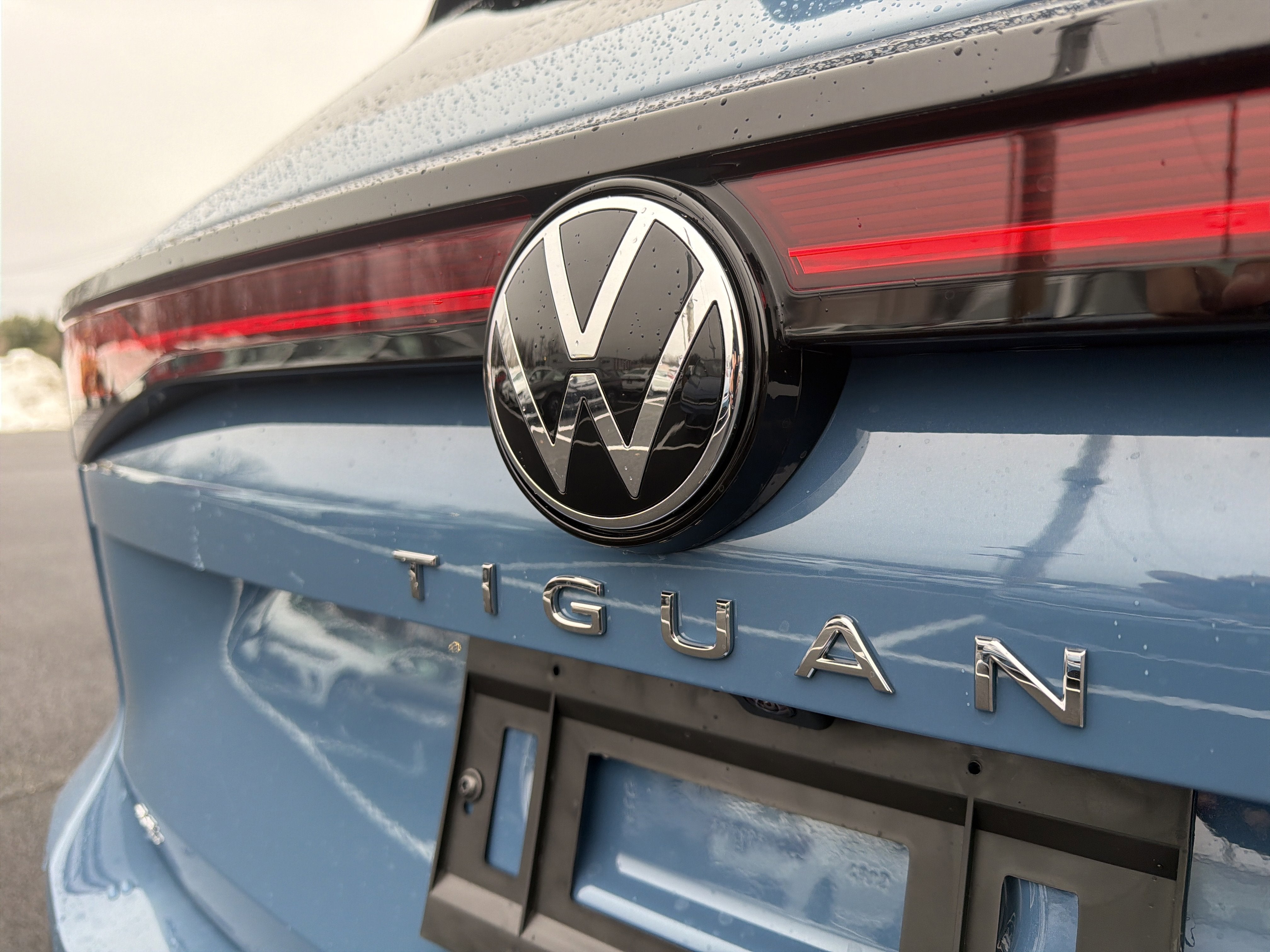 2026 Volkswagen Tiguan 2.0T SE