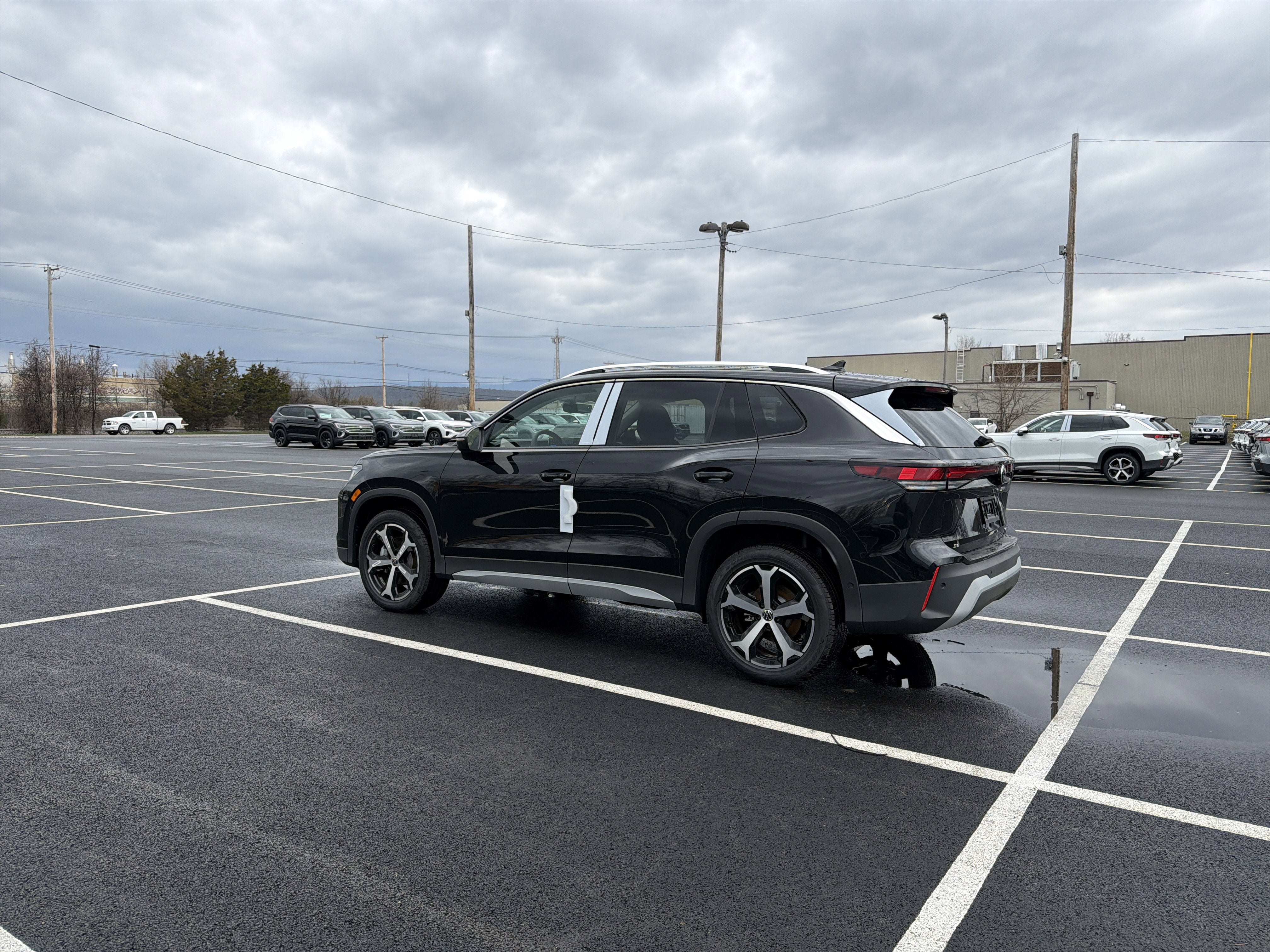 2026 Volkswagen Tiguan SE AWD