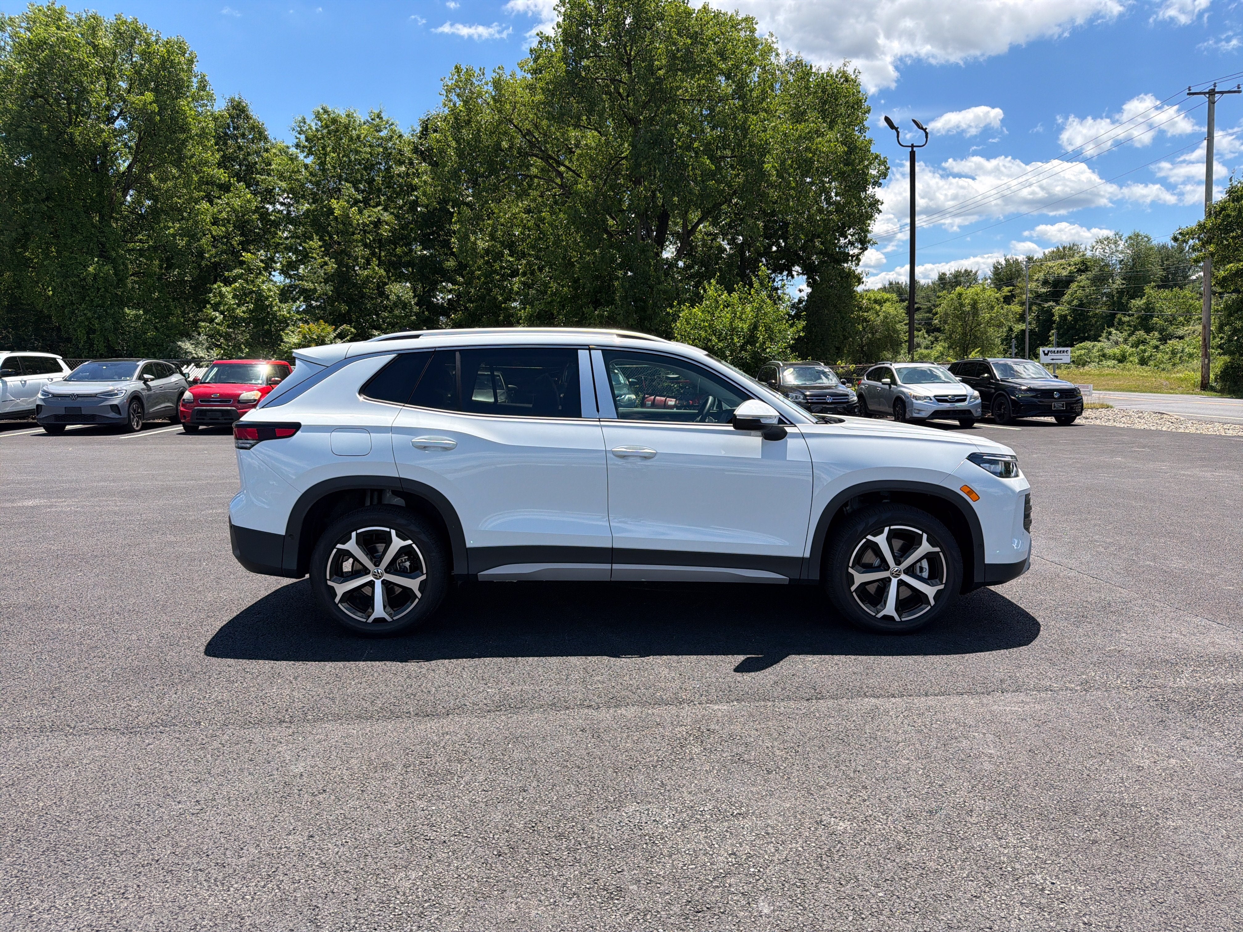 2026 Volkswagen Tiguan 2.0T SE