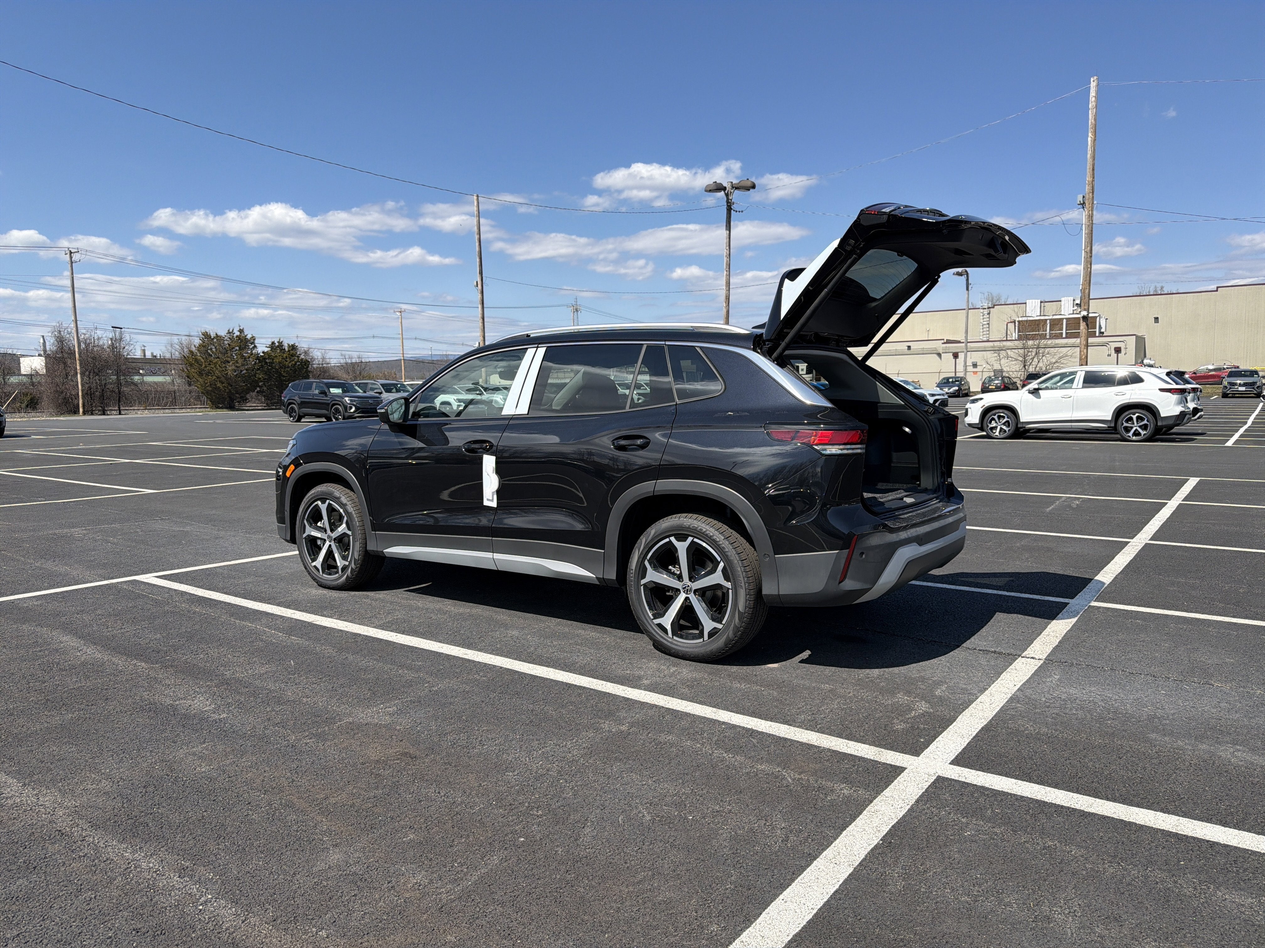 2026 Volkswagen Tiguan 2.0T SE