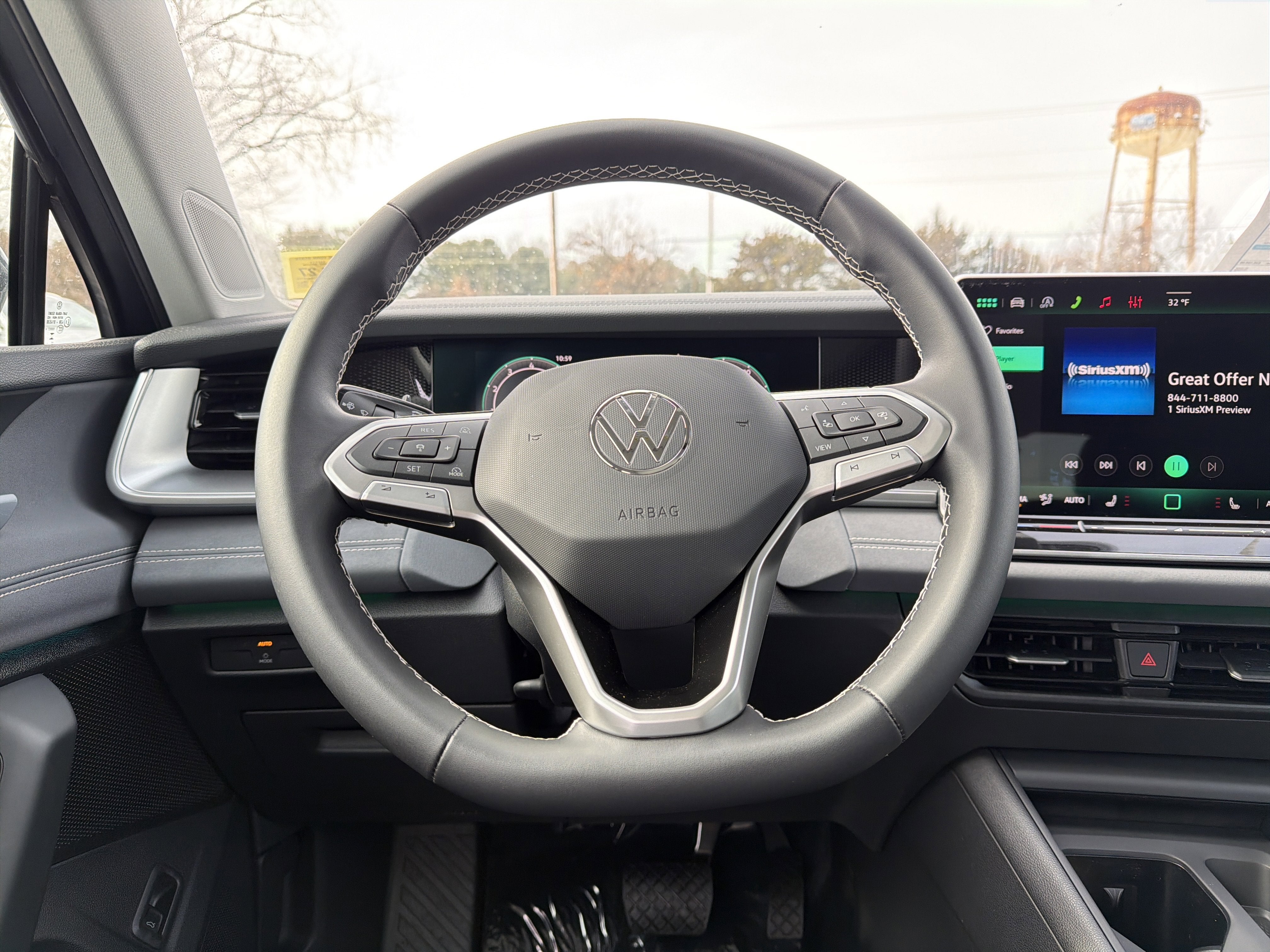 2026 Volkswagen Tiguan 2.0T SE