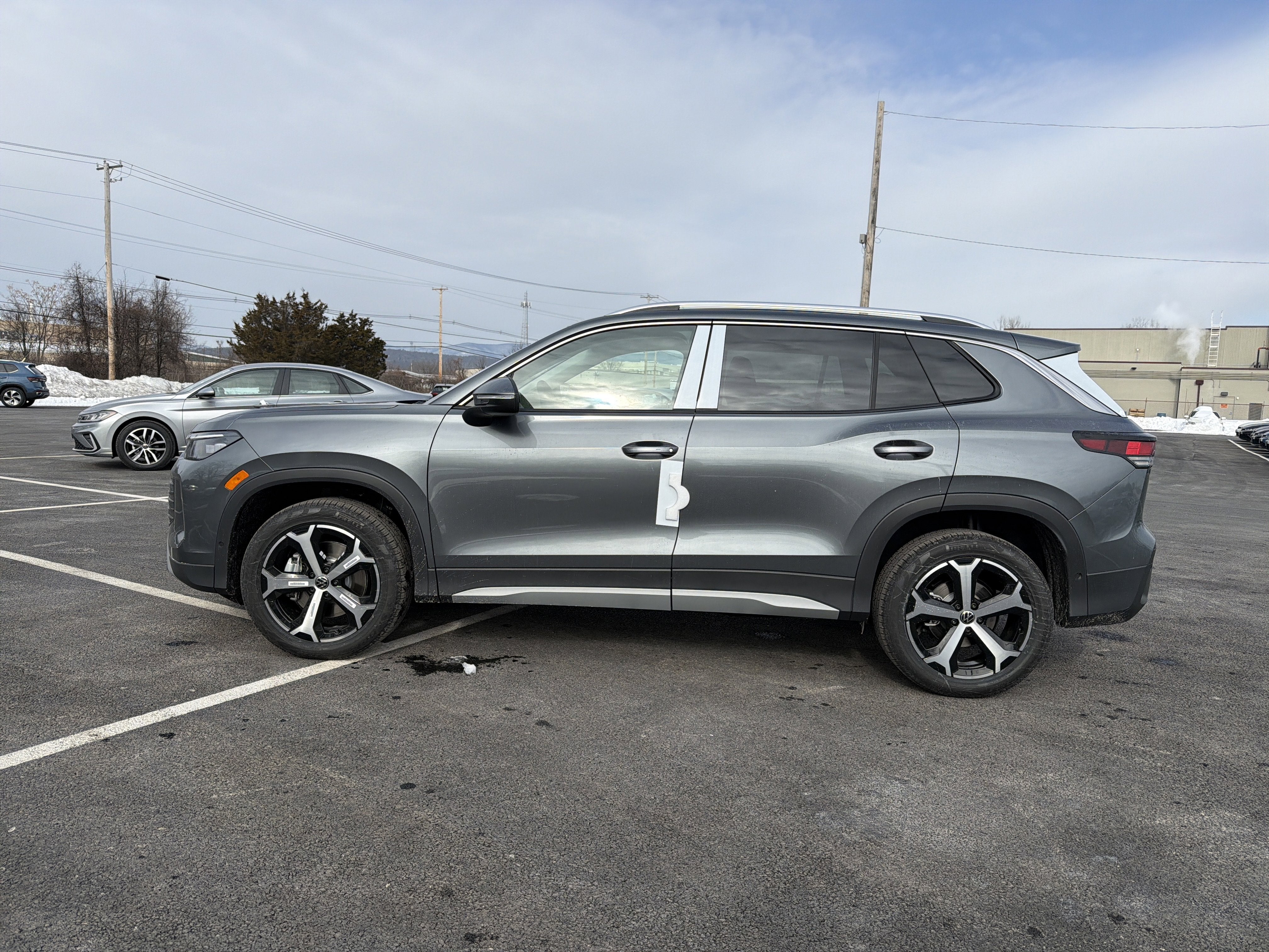 2026 Volkswagen Tiguan 2.0T SE