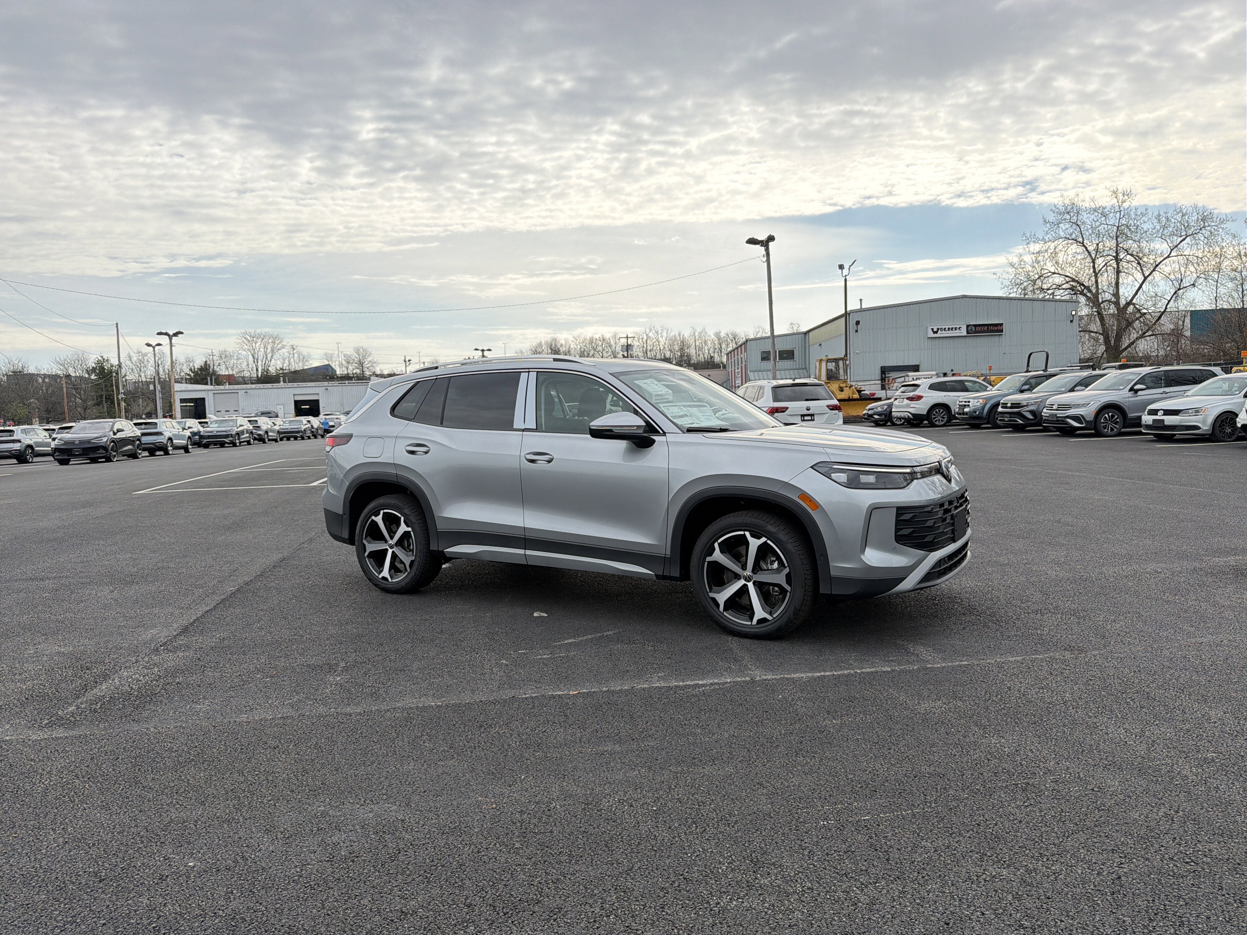 2026 Volkswagen Tiguan 2.0T SE