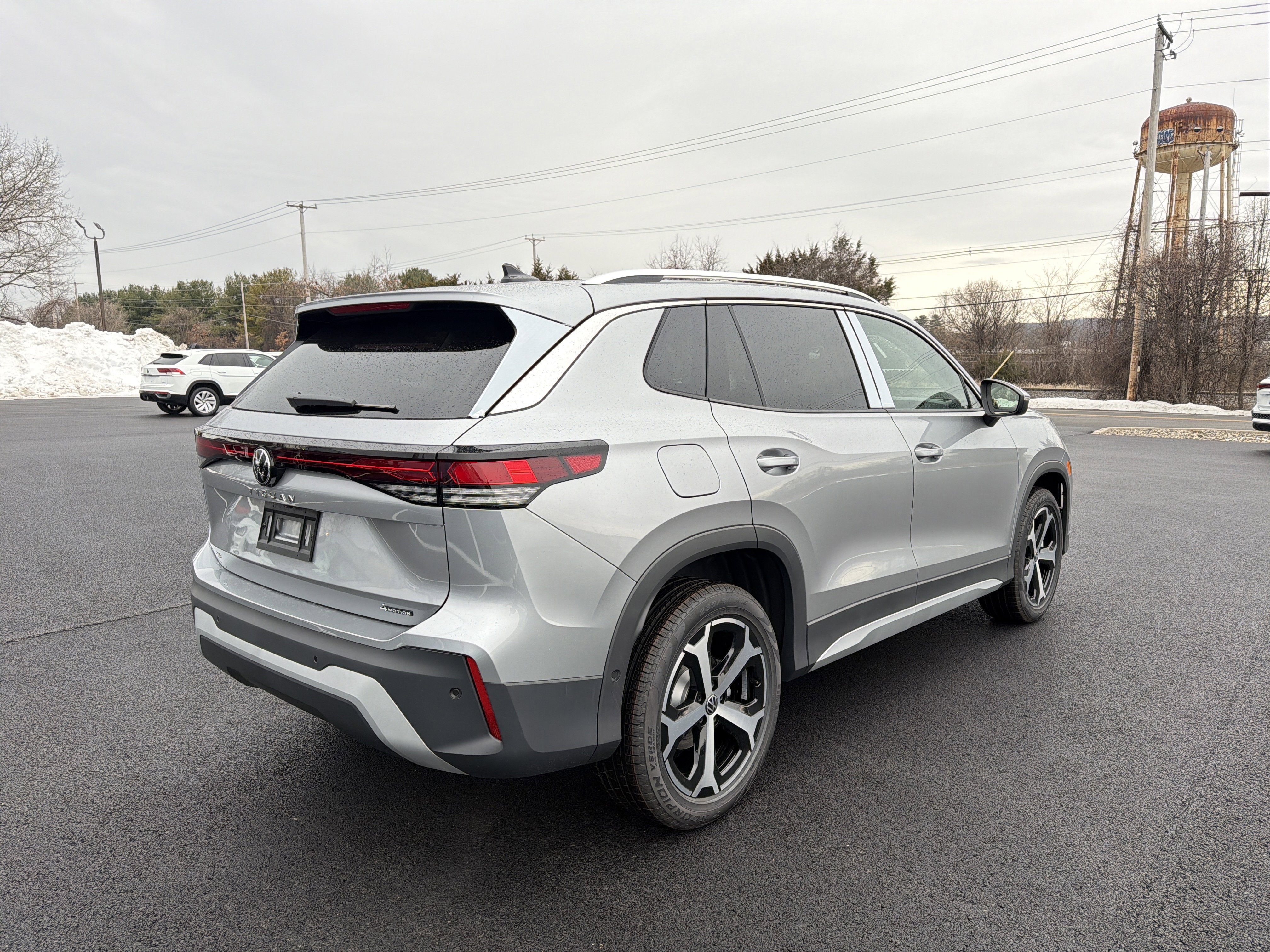 2026 Volkswagen Tiguan 2.0T SE