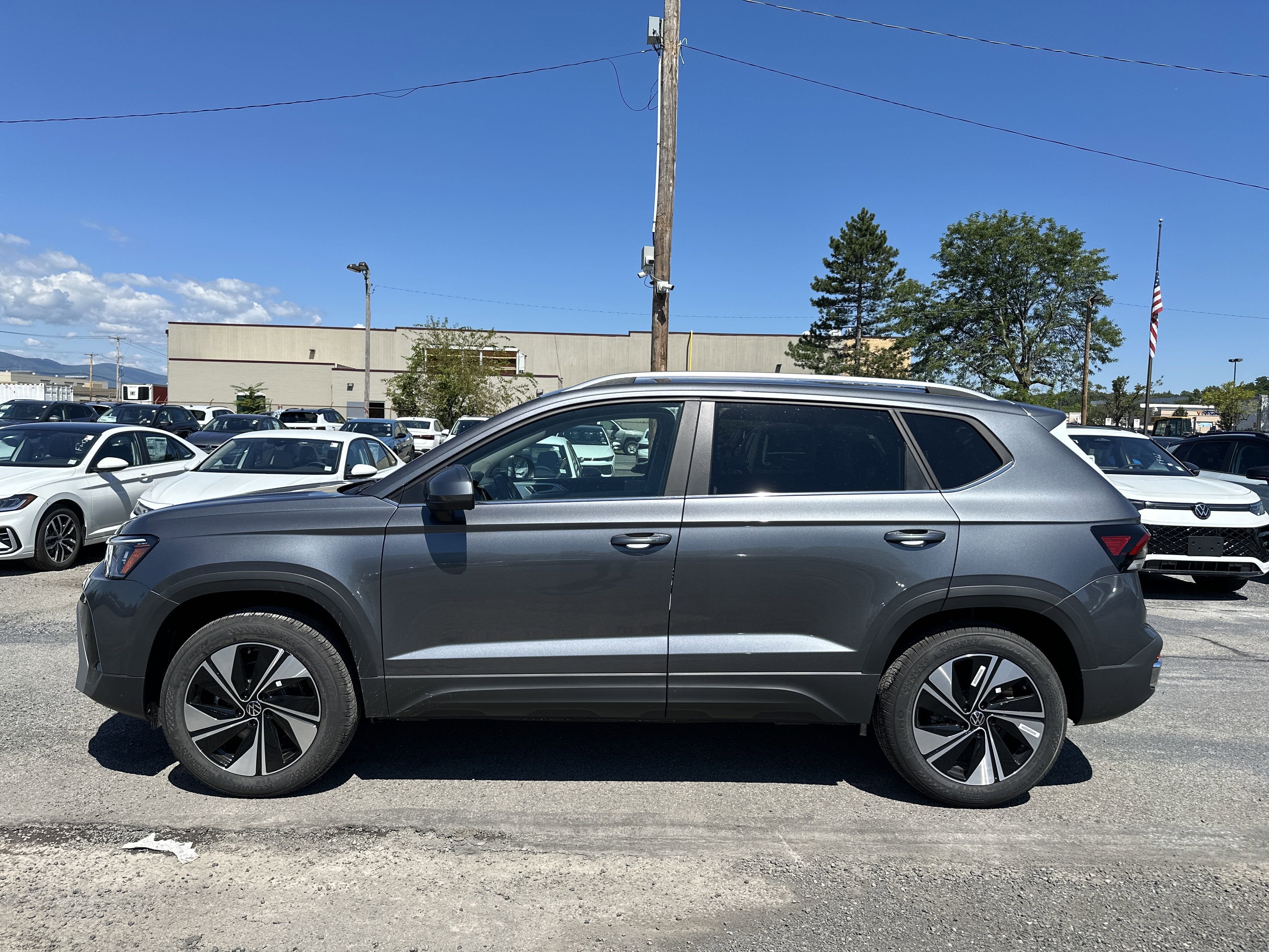 2025 Volkswagen Taos 1.5T SE