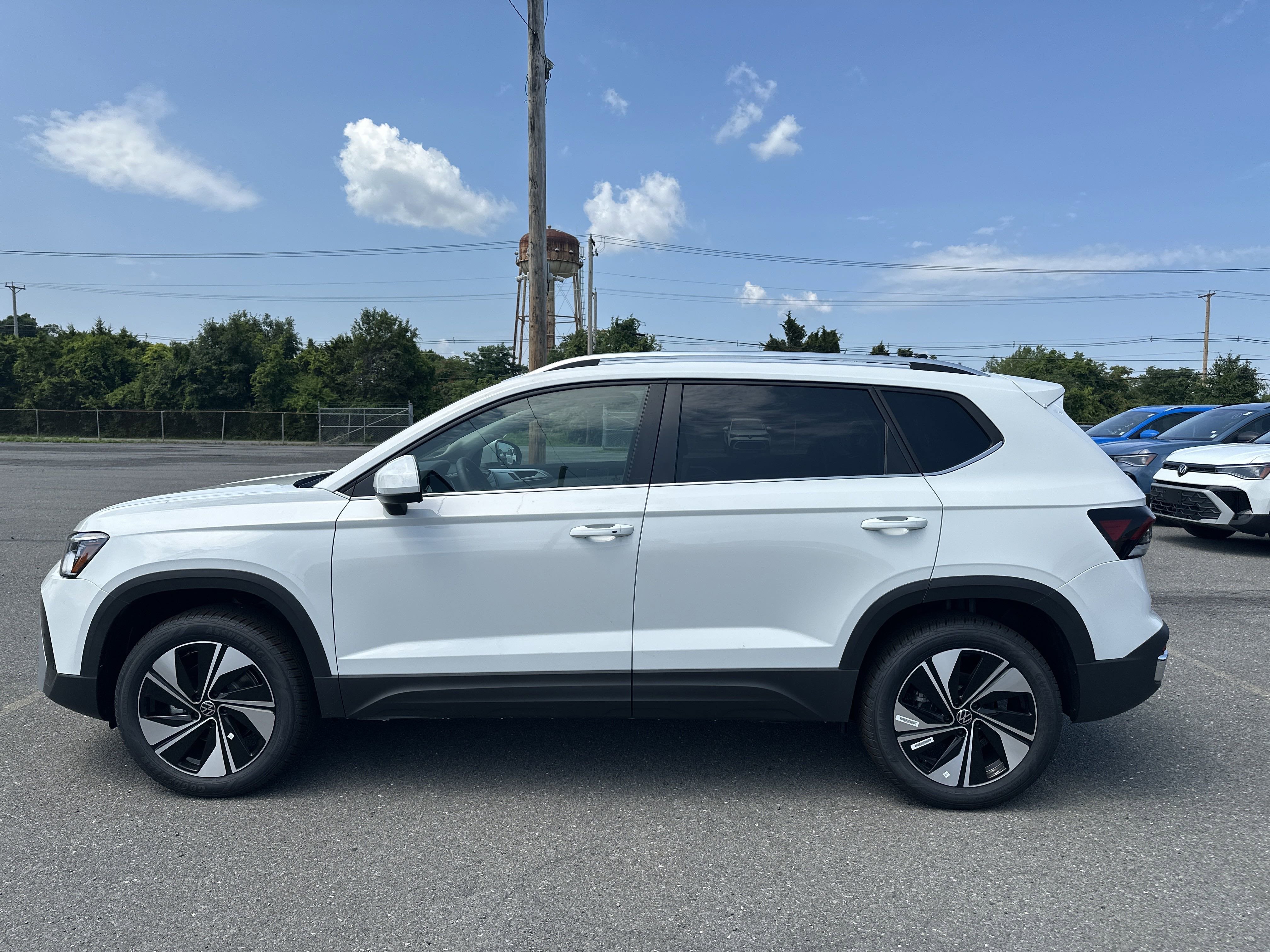 2025 Volkswagen Taos 1.5T SE