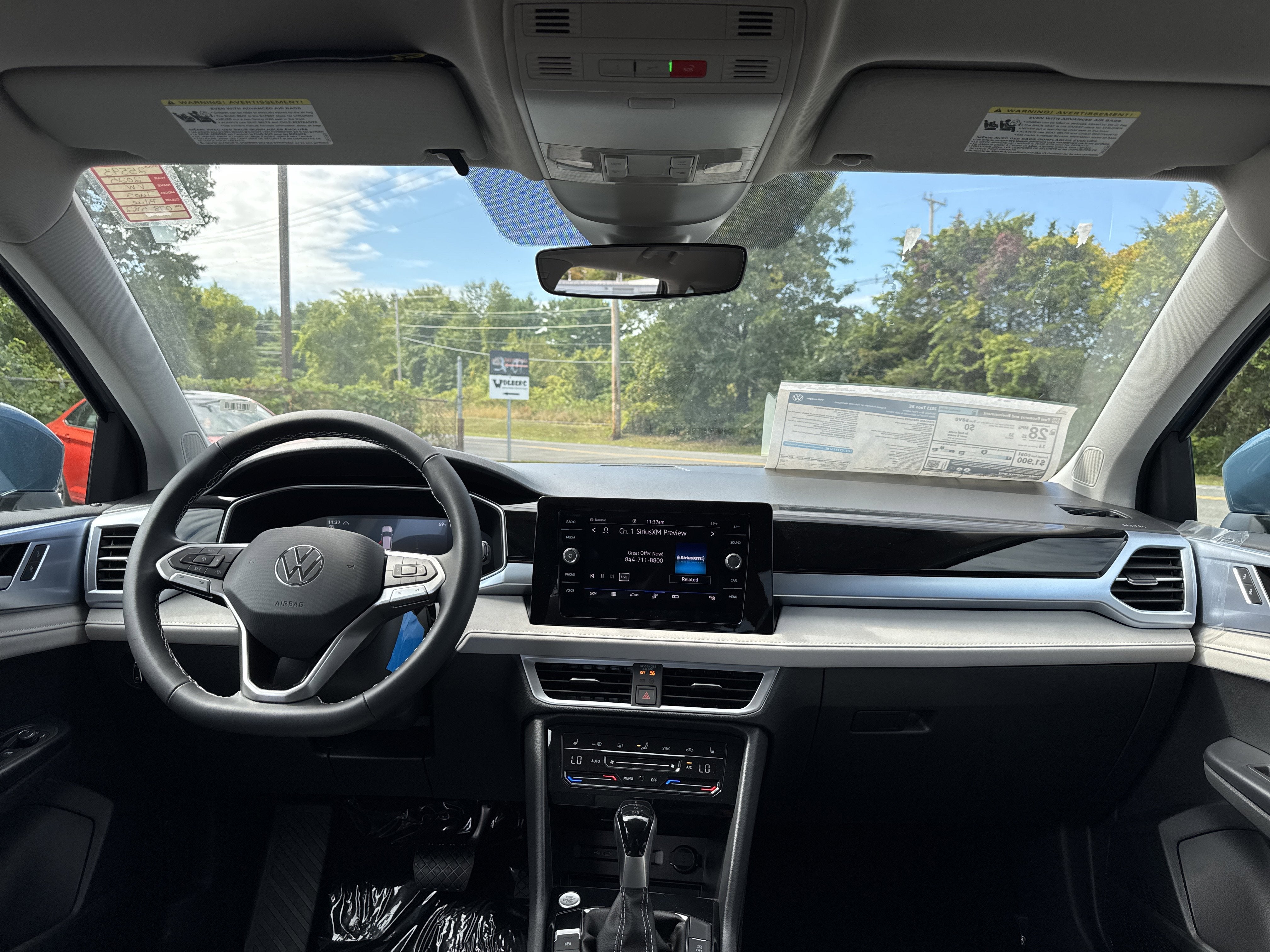 2025 Volkswagen Taos 1.5T SE