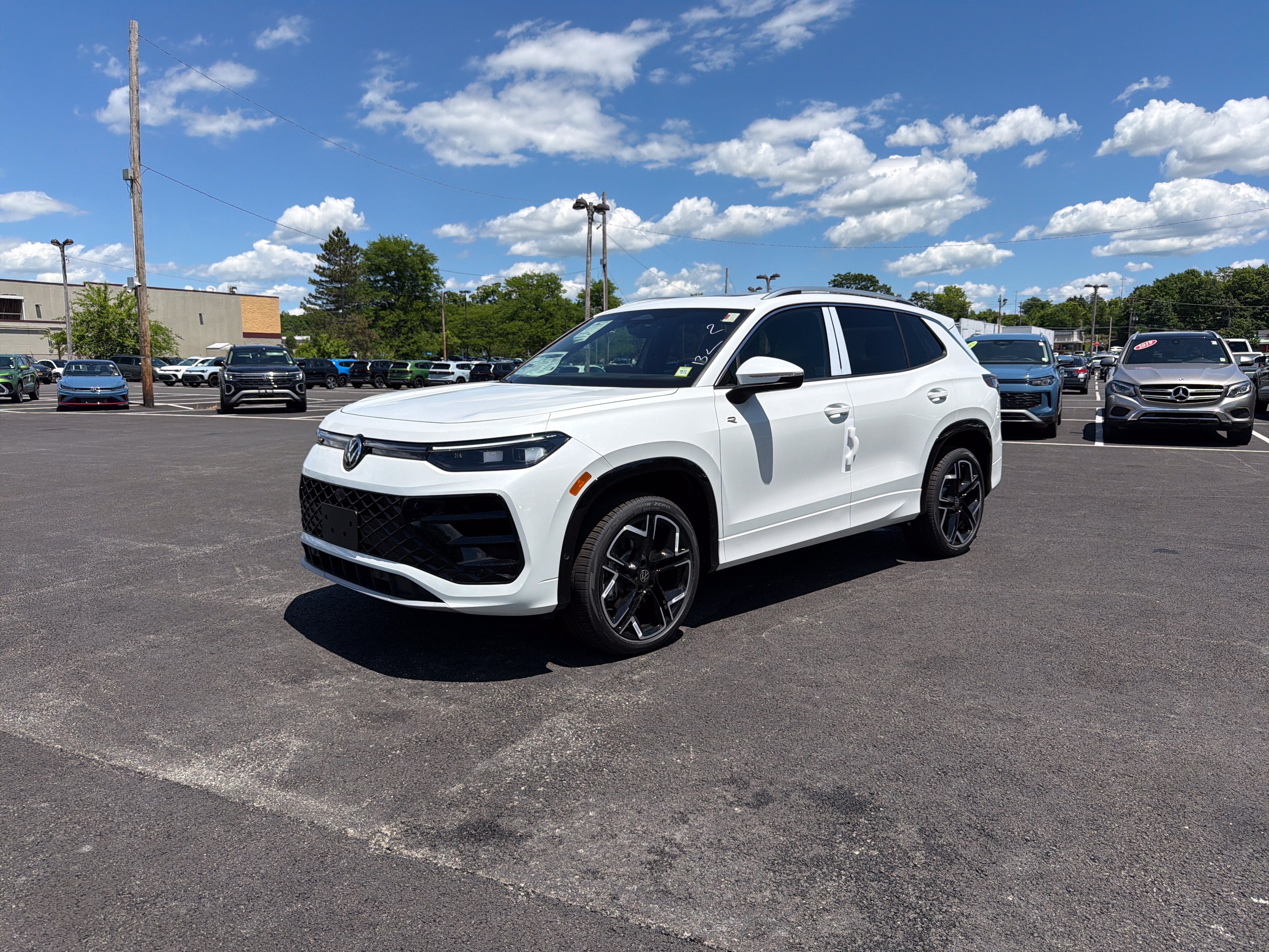 2026 Volkswagen Tiguan SEL R-Line Turbo 4MOTION