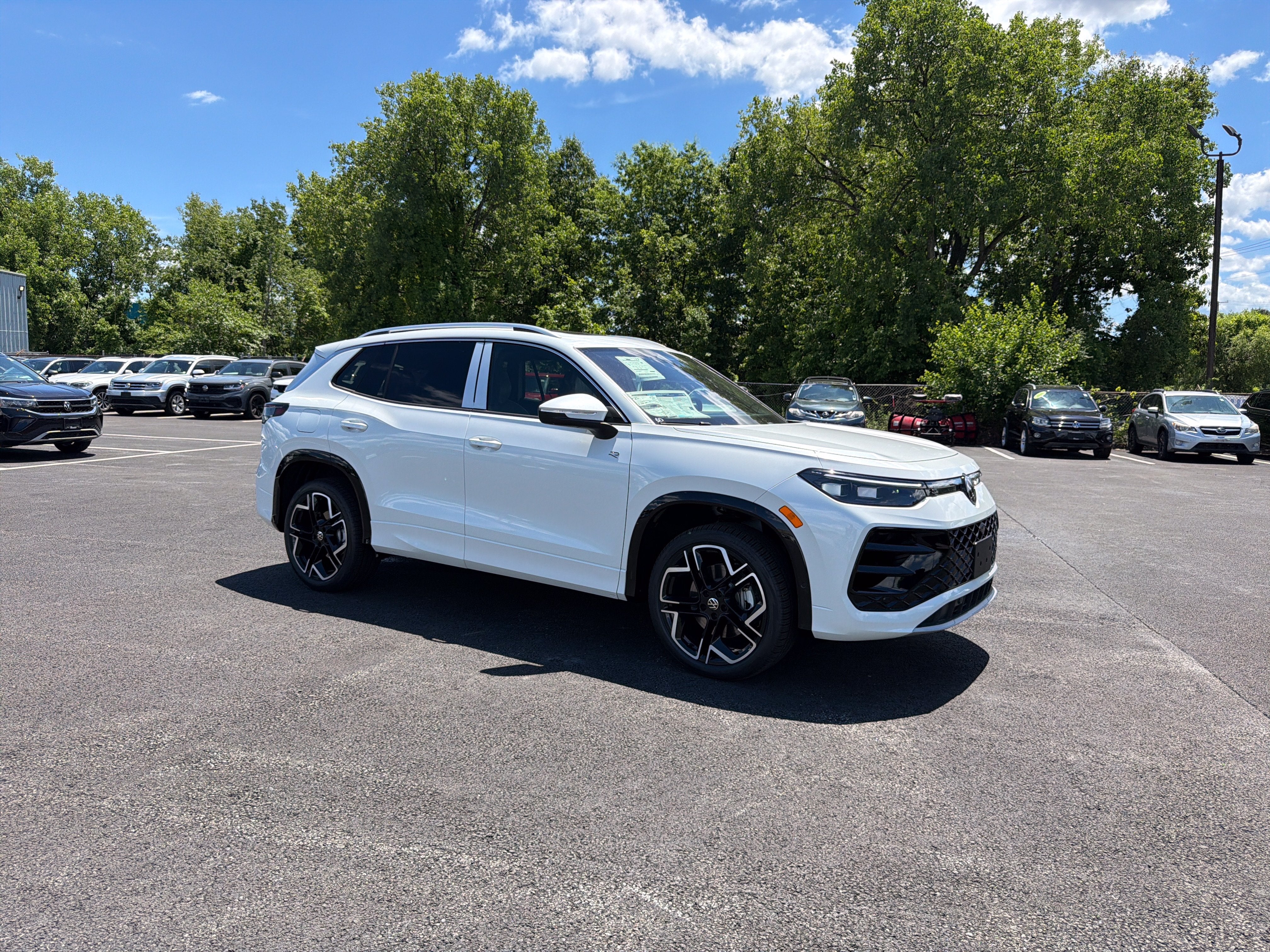 2026 Volkswagen Tiguan SEL R-Line Turbo 4MOTION