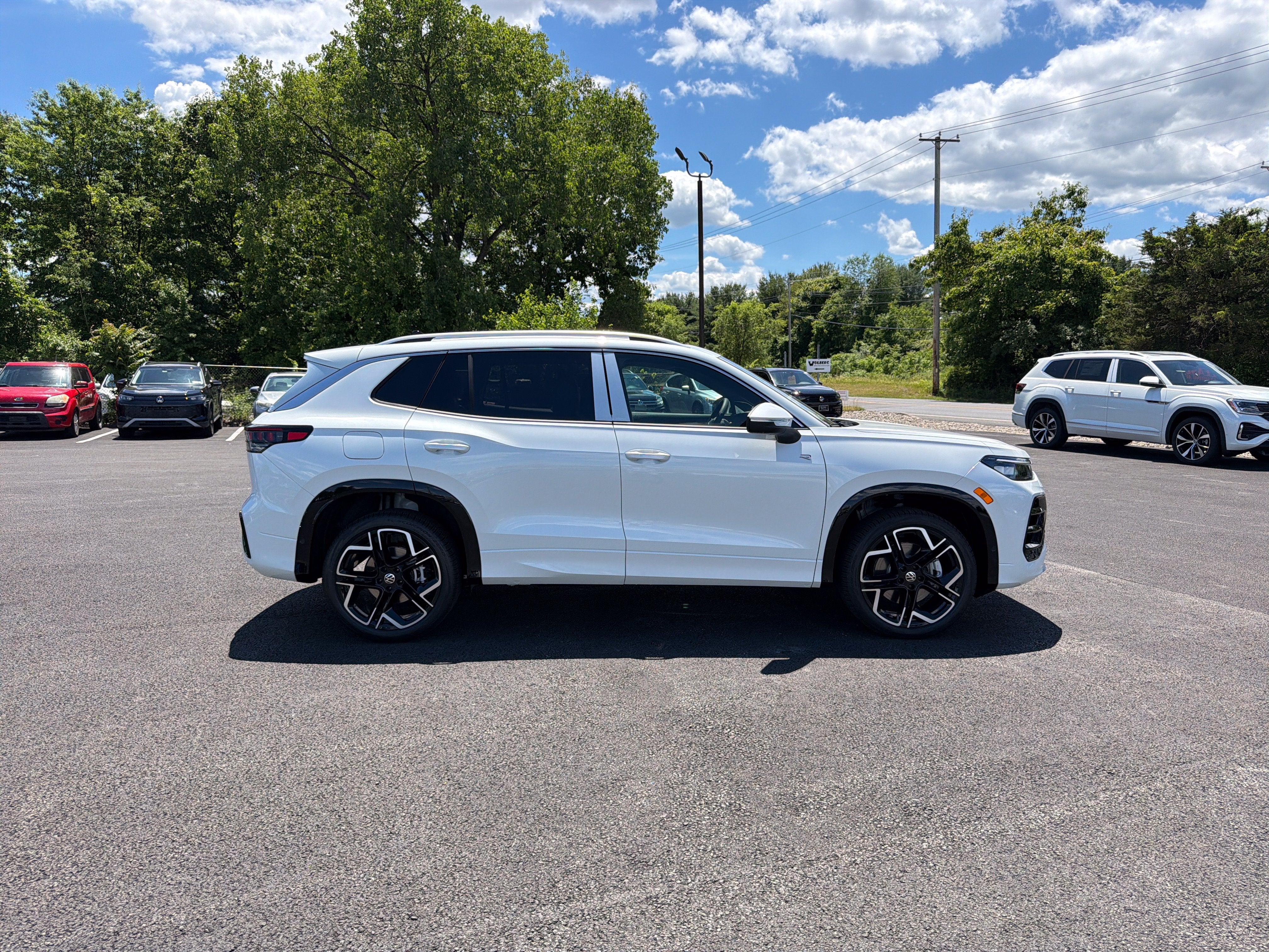 2026 Volkswagen Tiguan SEL R-Line Turbo 4MOTION