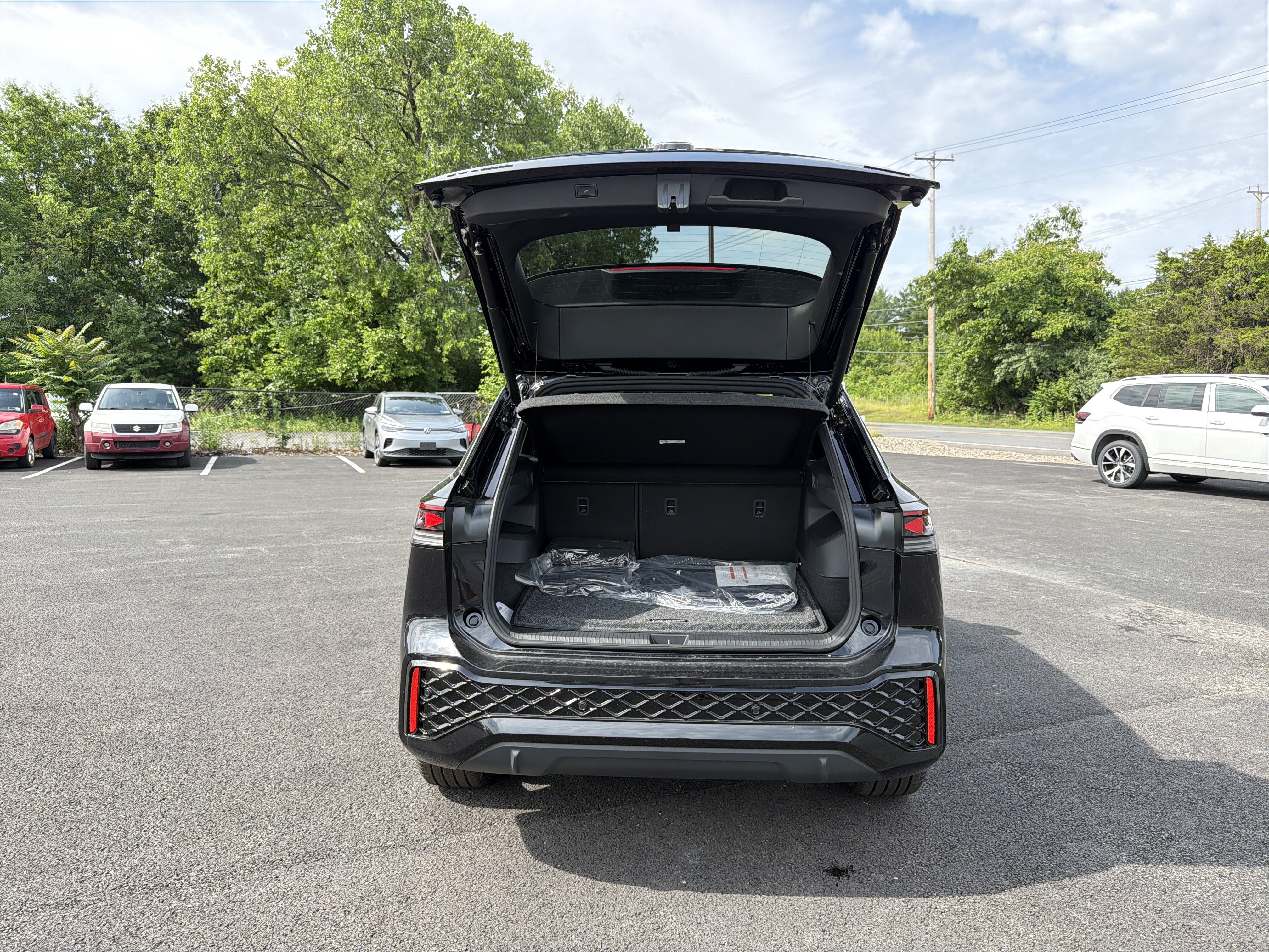 2026 Volkswagen Tiguan 2.0T SEL R-Line Turbo