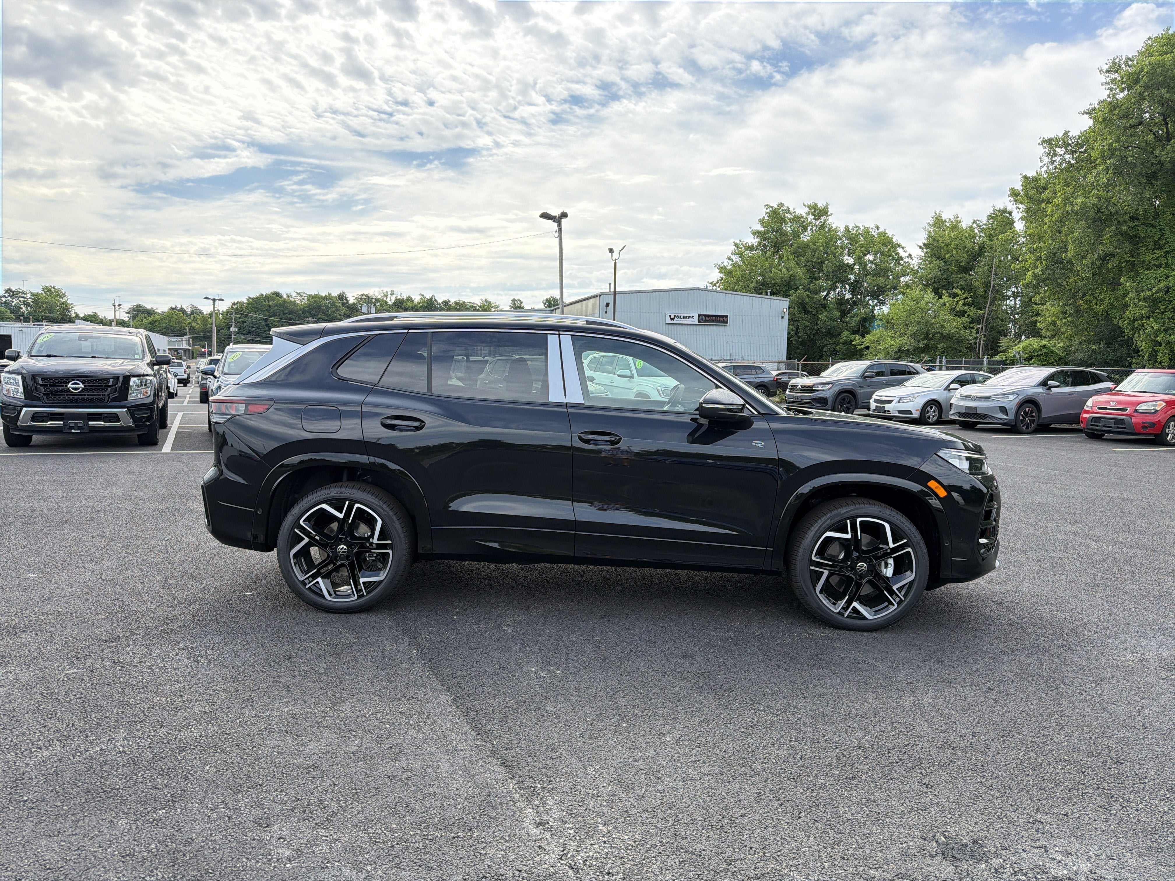 2026 Volkswagen Tiguan 2.0T SEL R-Line Turbo
