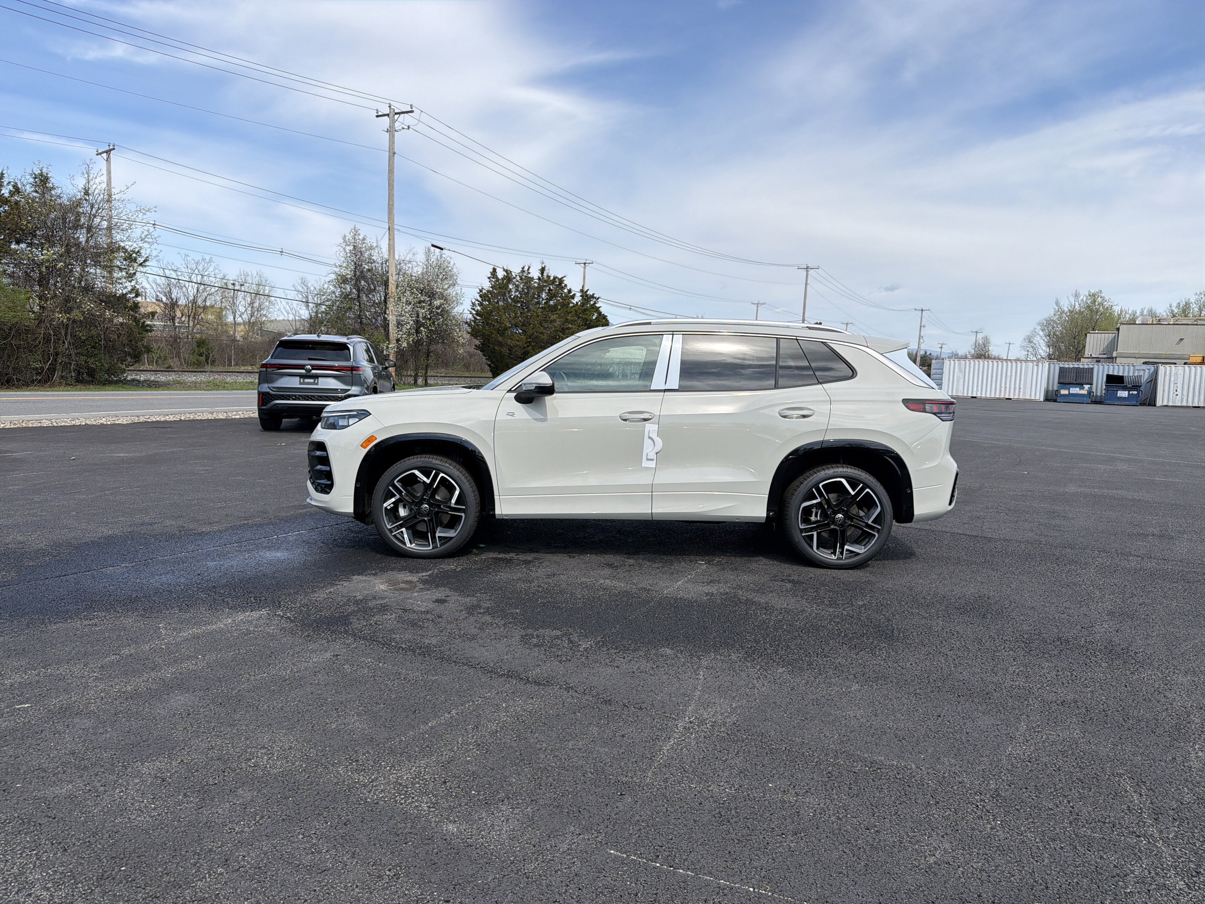 2026 Volkswagen Tiguan 2.0T SEL R-Line Turbo