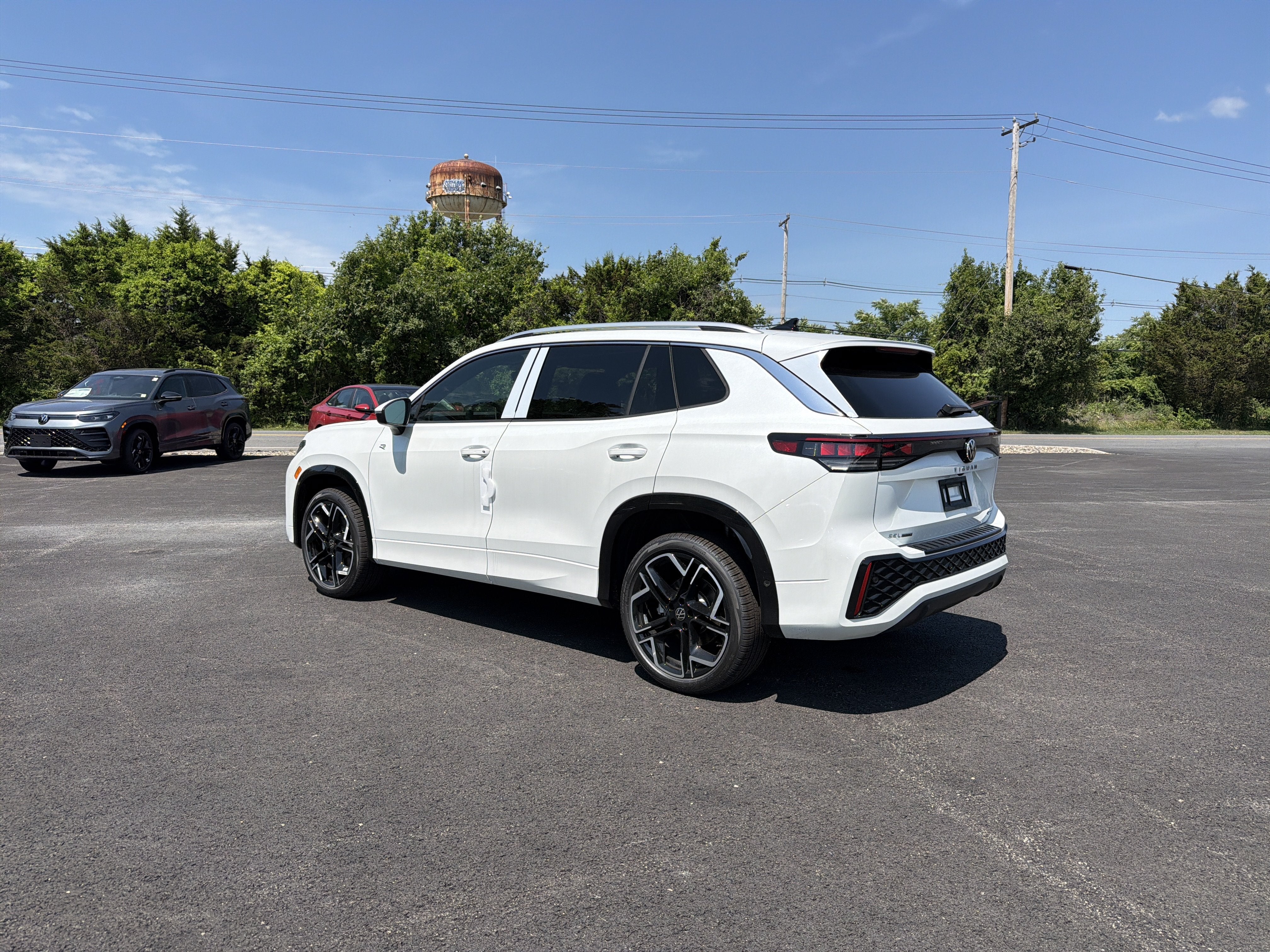 2026 Volkswagen Tiguan 2.0T SEL R-Line Turbo