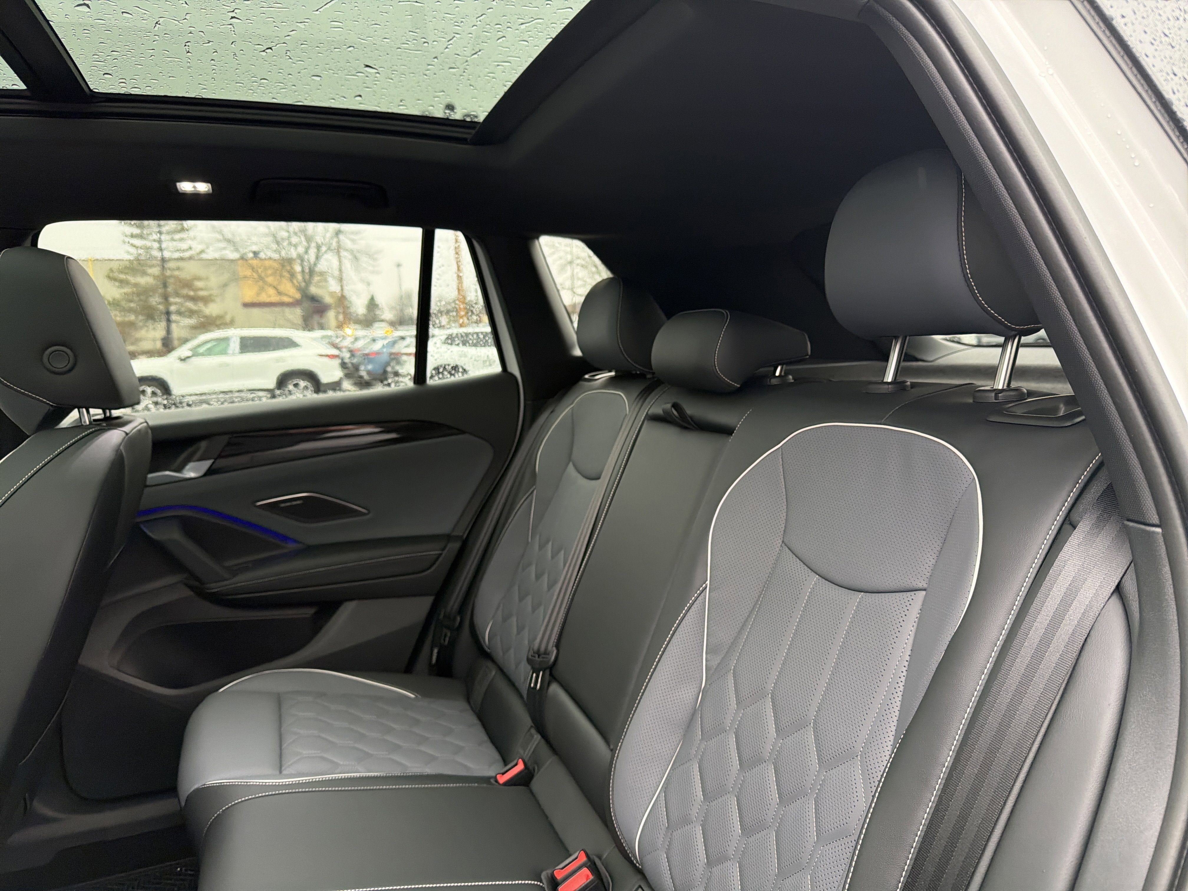 2026 Volkswagen Tiguan 2.0T SEL