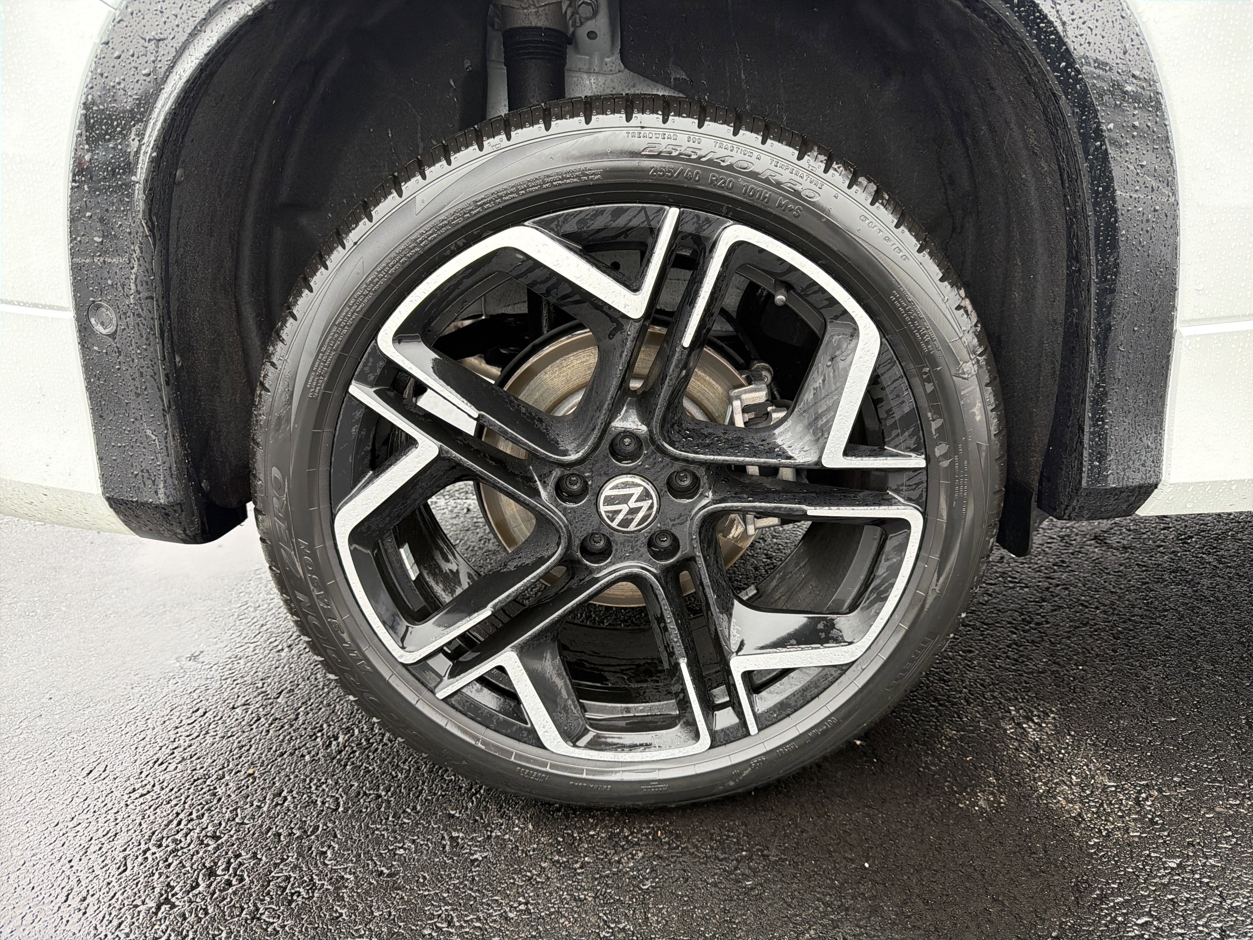 2026 Volkswagen Tiguan 2.0T SEL