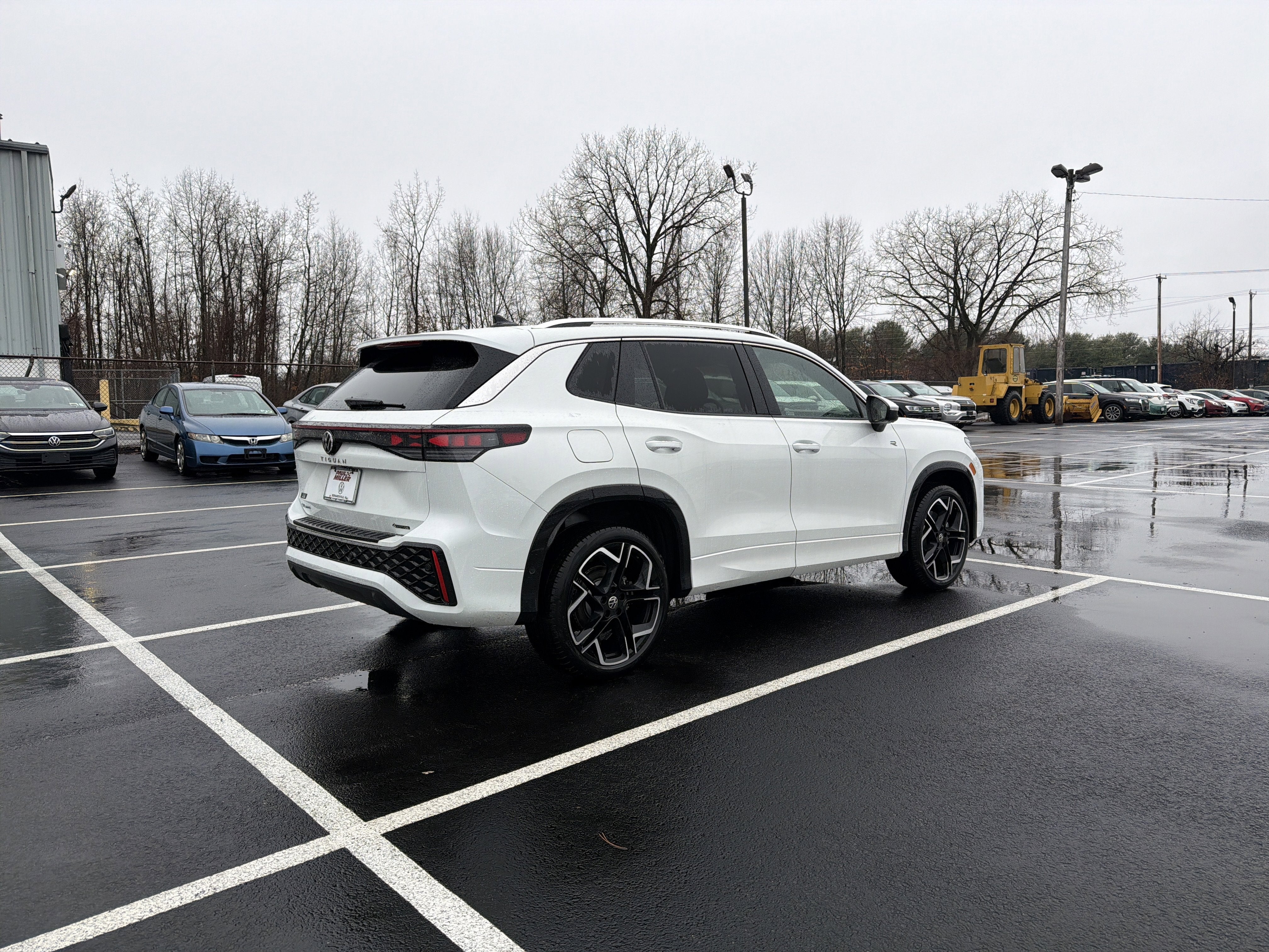 2026 Volkswagen Tiguan 2.0T SEL