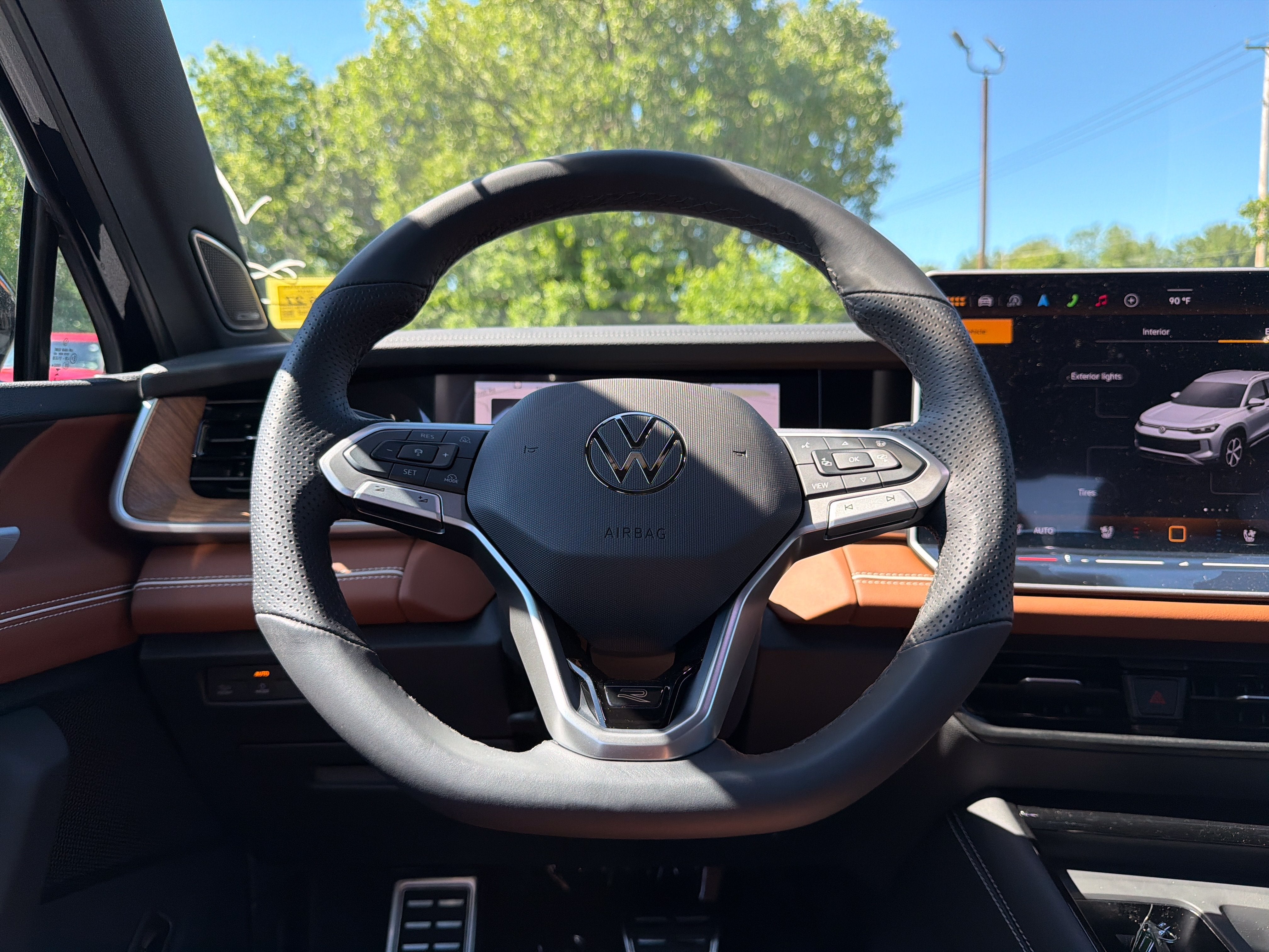 2026 Volkswagen Tiguan 2.0T SEL