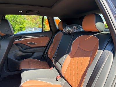 2026 Volkswagen Tiguan 2.0T SEL