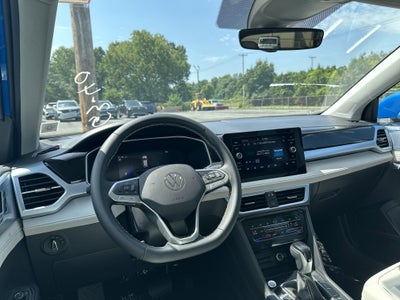 2025 Volkswagen Taos 1.5T SE