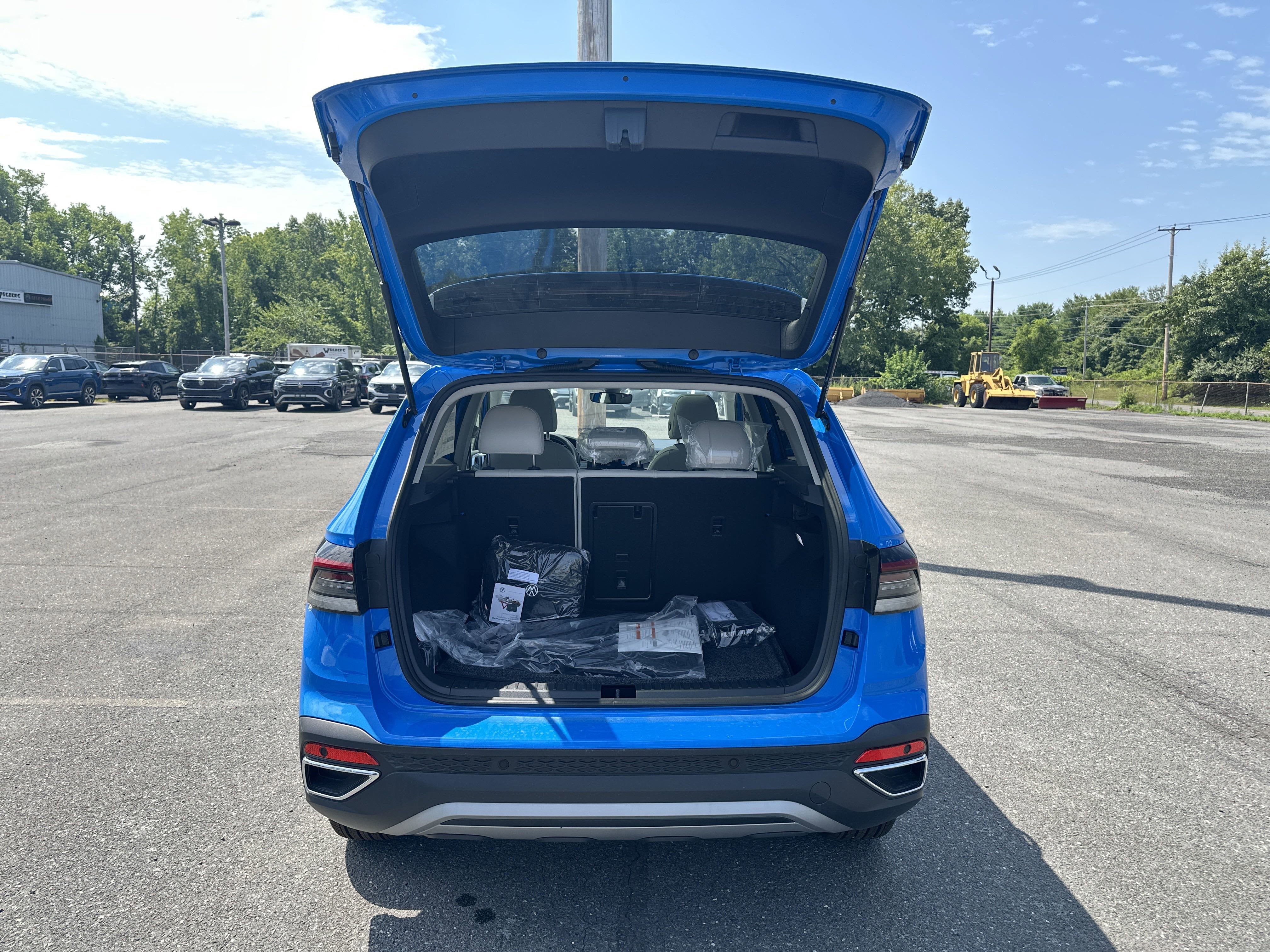 2025 Volkswagen Taos 1.5T SE