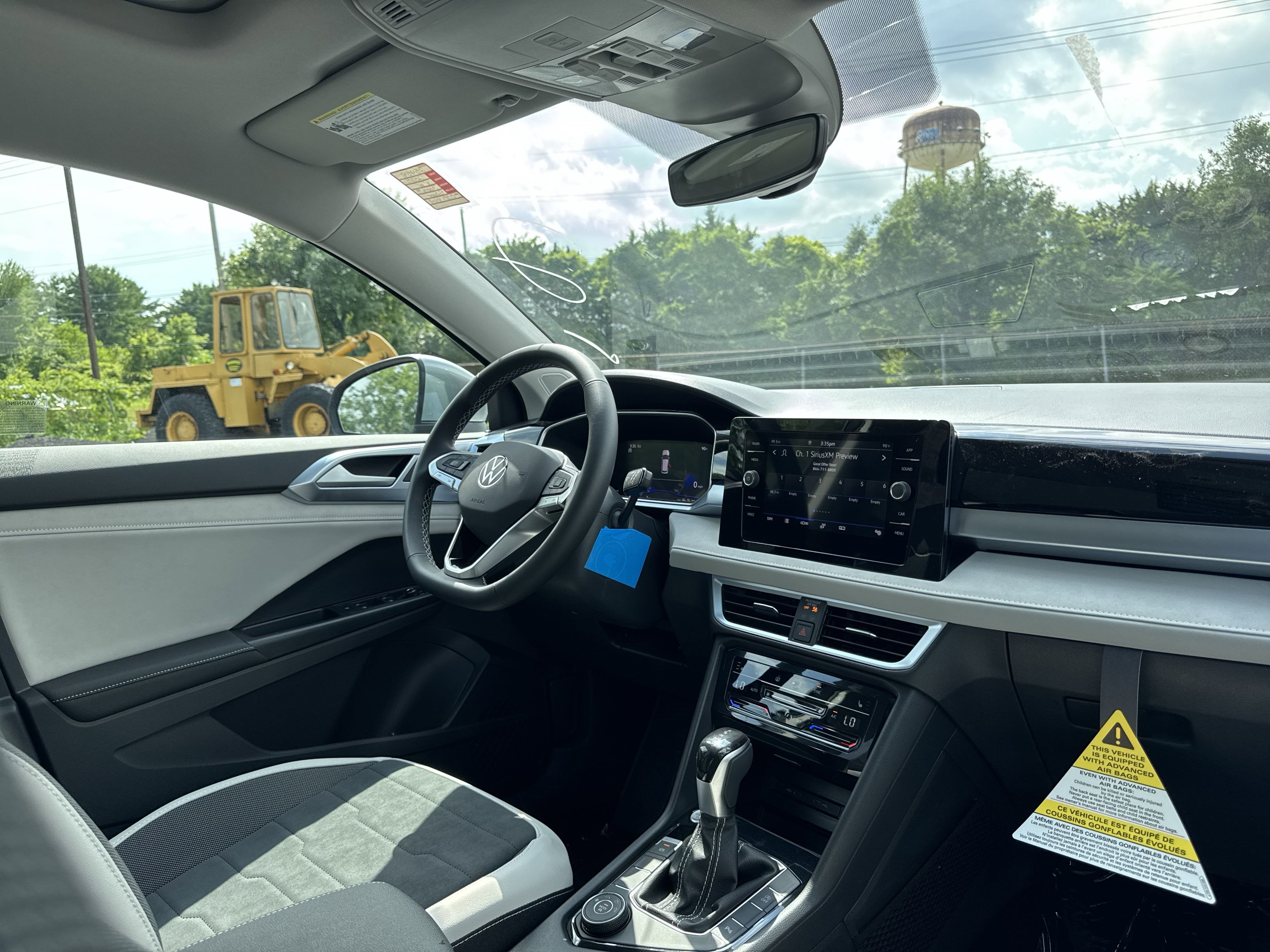 2025 Volkswagen Taos 1.5T SE