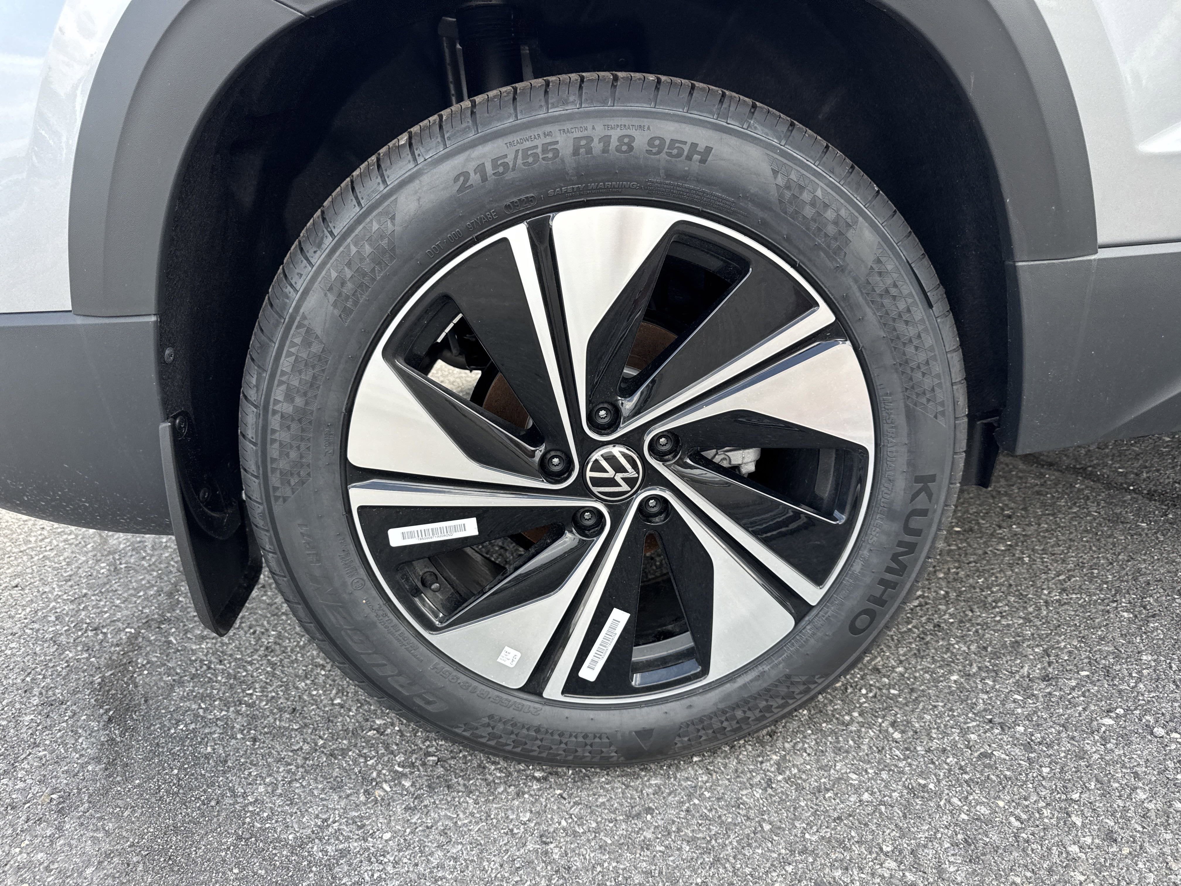 2025 Volkswagen Taos 1.5T SE