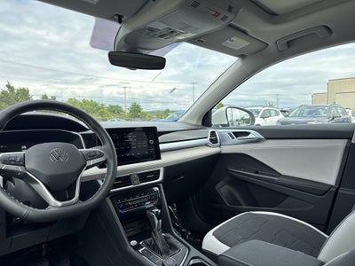 2025 Volkswagen Taos 1.5T SE