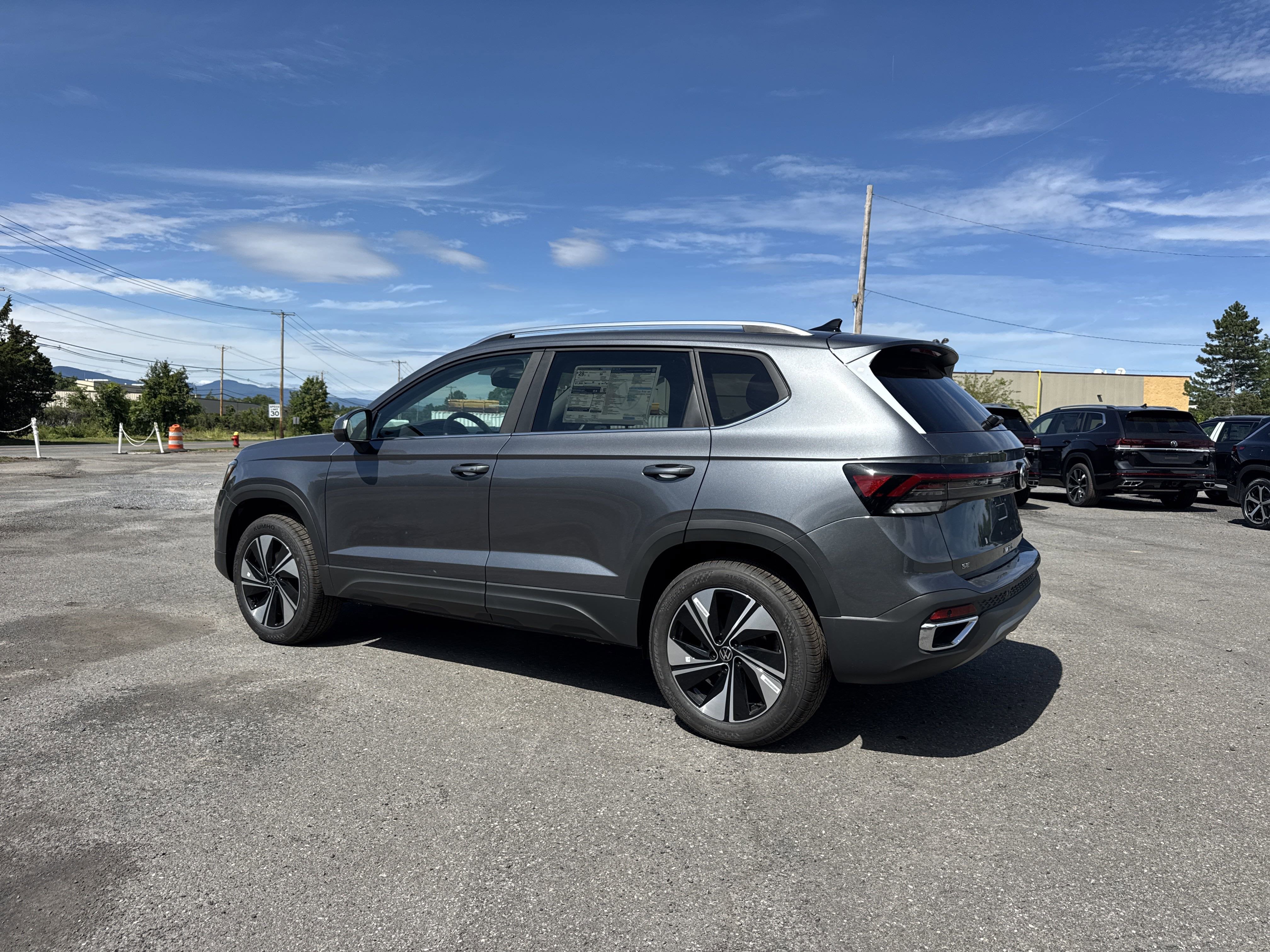 2025 Volkswagen Taos 1.5T SE