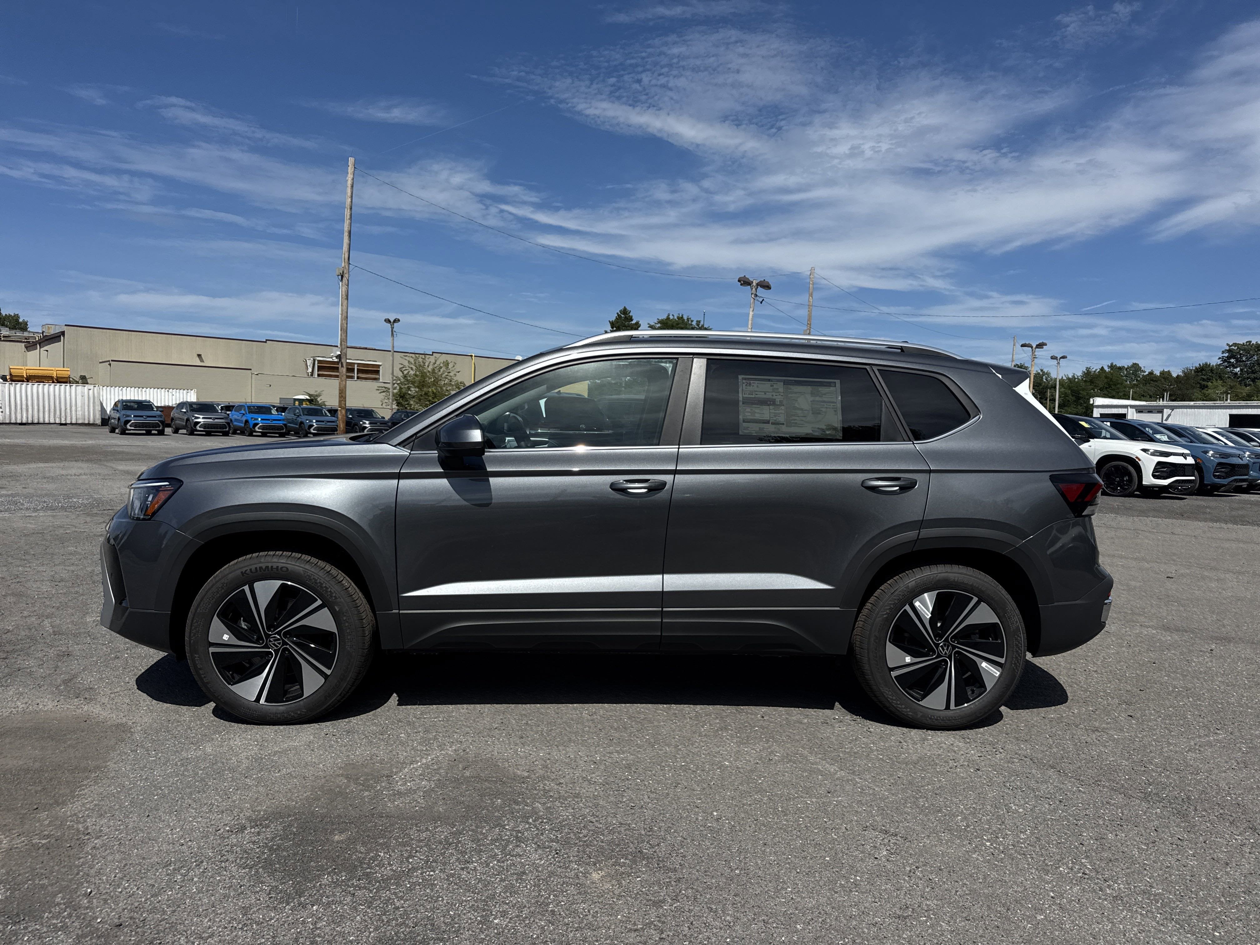 2025 Volkswagen Taos 1.5T SE