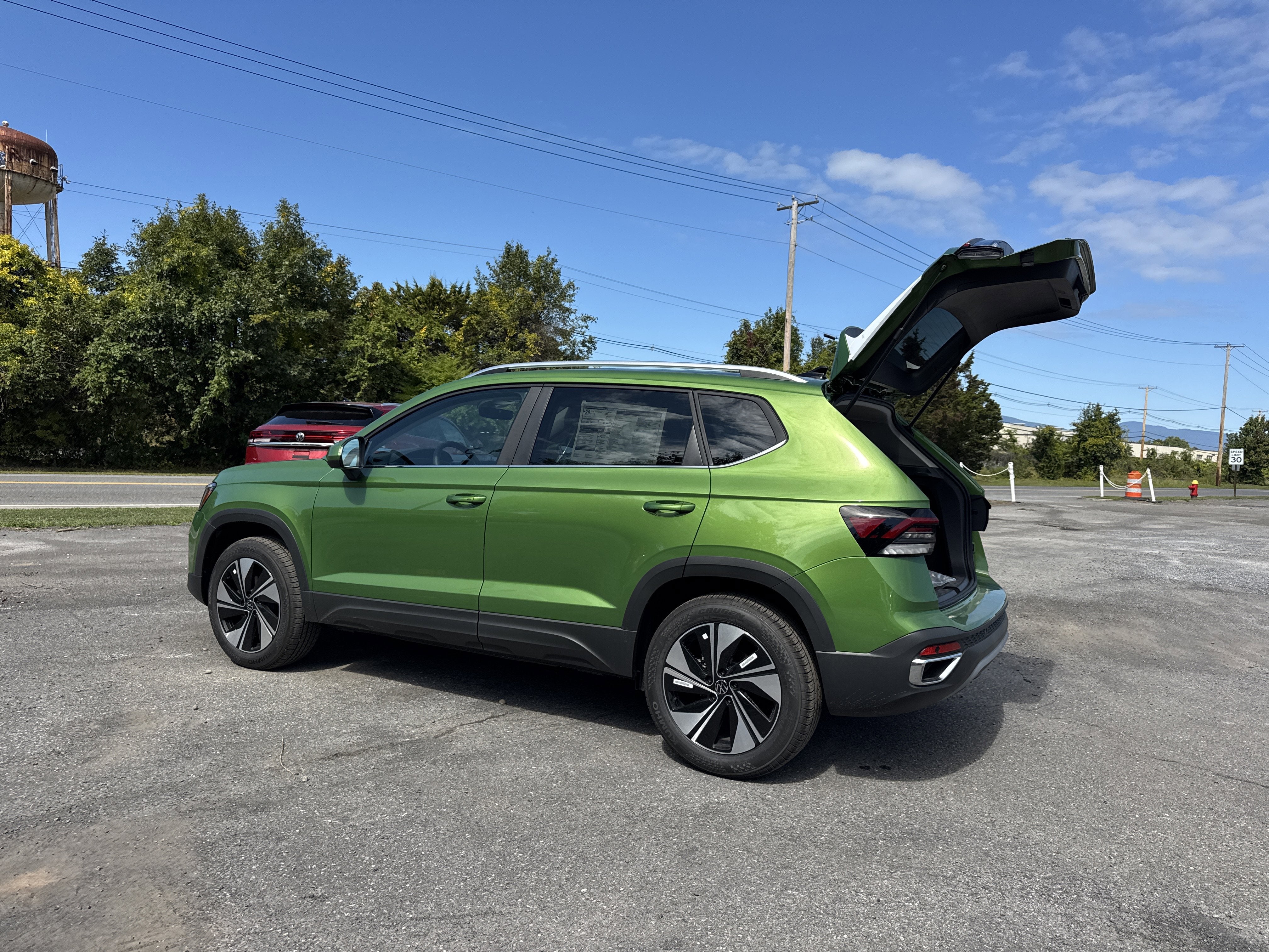 2025 Volkswagen Taos 1.5T SE