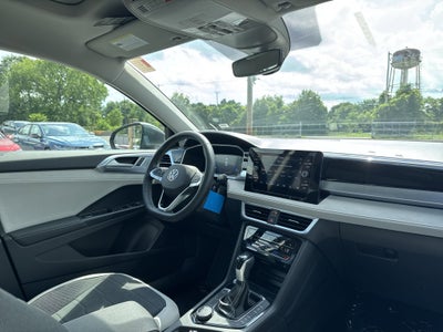 2025 Volkswagen Taos 1.5T SE