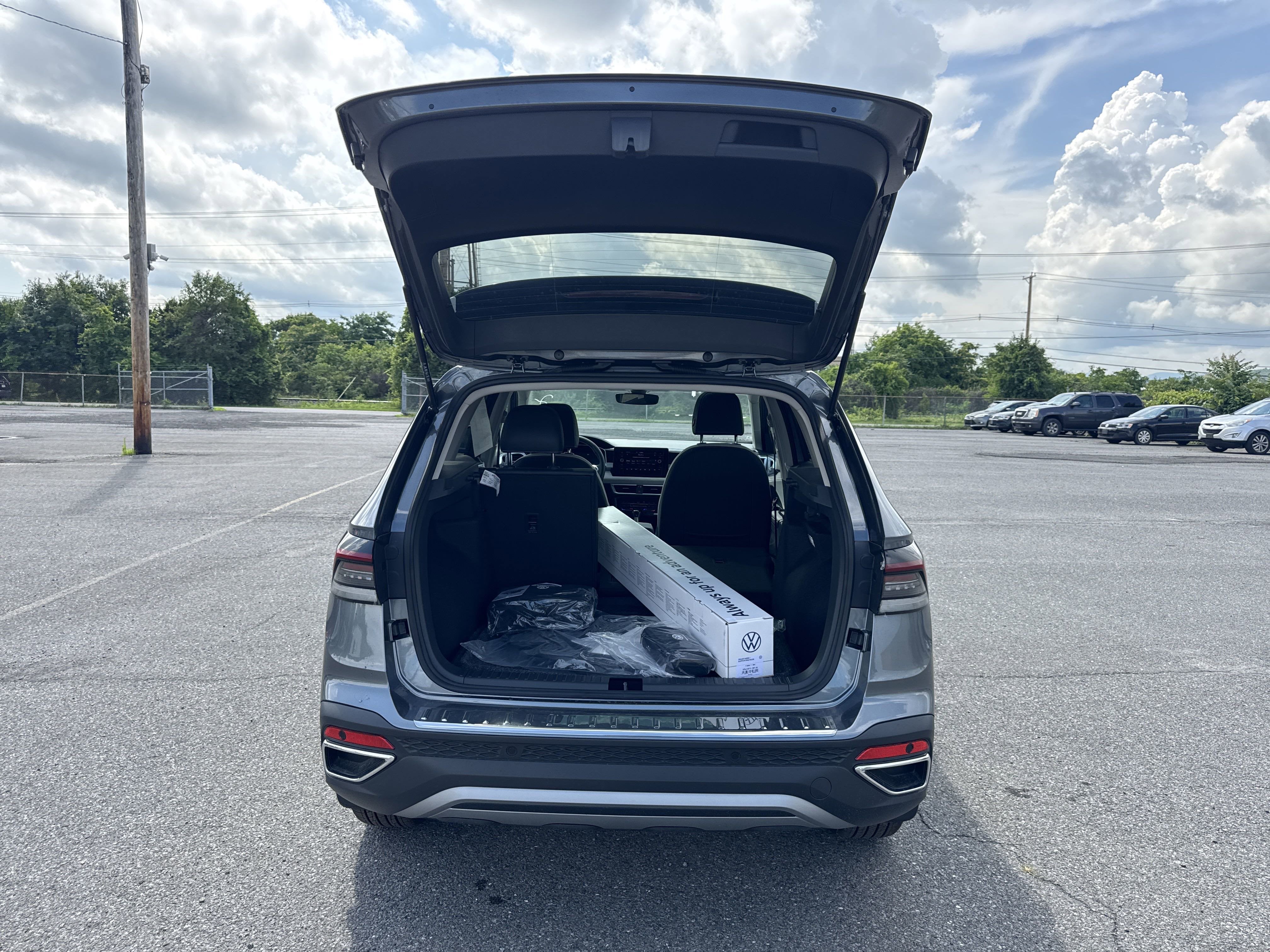 2025 Volkswagen Taos 1.5T SE